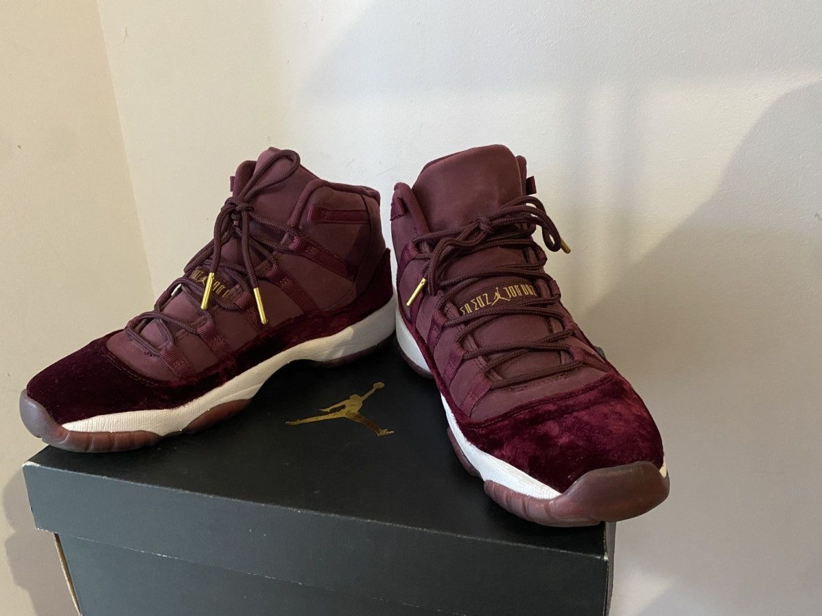 Jordan Brand Air Jordan Burgundy Velvet Jordan 11 Retro Heiress Sneakers Size US 6.5 / IT 36.5 - 1 Thumbnail