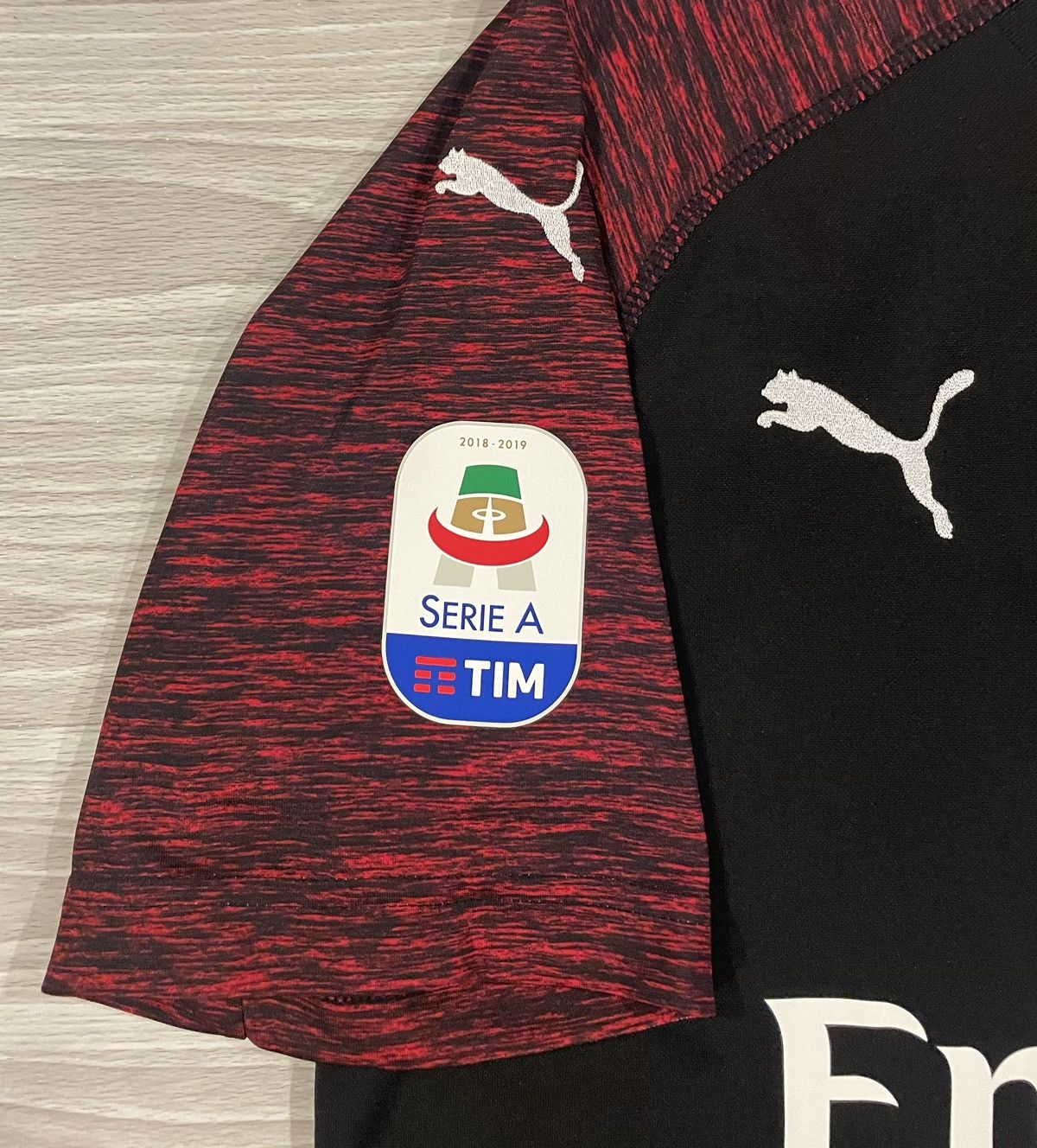 Puma Puma 2018/19 AC Milan Higuain #9 Soccer Jersey Men’s Medium Size US M / EU 48-50 / 2 - 5 Thumbnail
