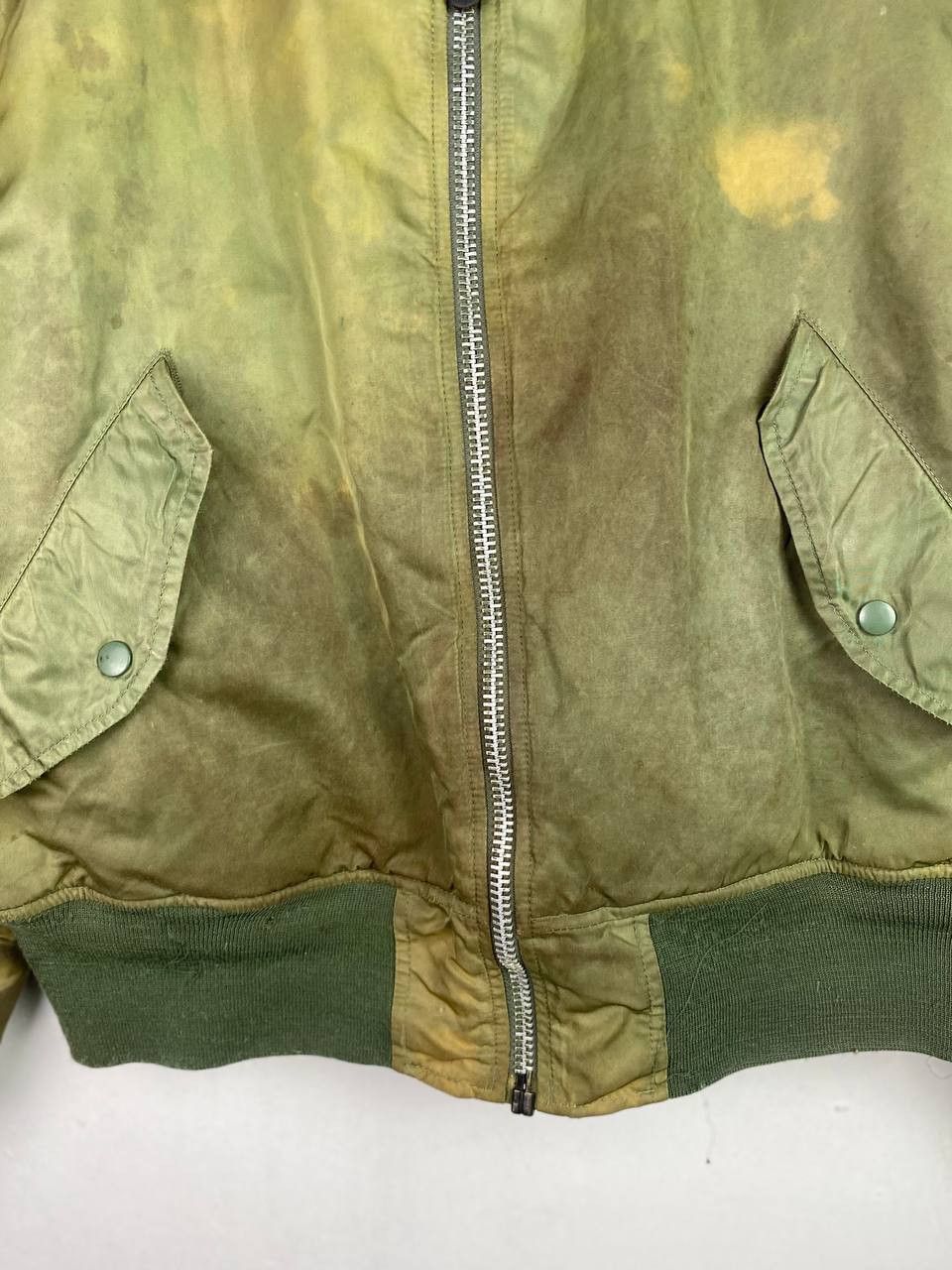 Alpha Industries alpha industries thrashed bomber jacket Size US L / EU 52-54 / 3 - 2 Thumbnail