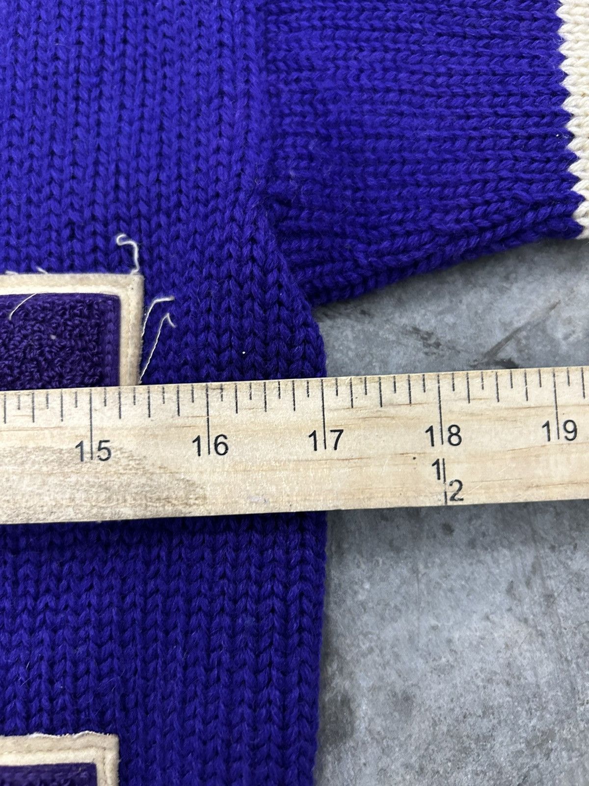 Vintage True vintage cardigan purple 70s Size US M / EU 48-50 / 2 - 3 Thumbnail