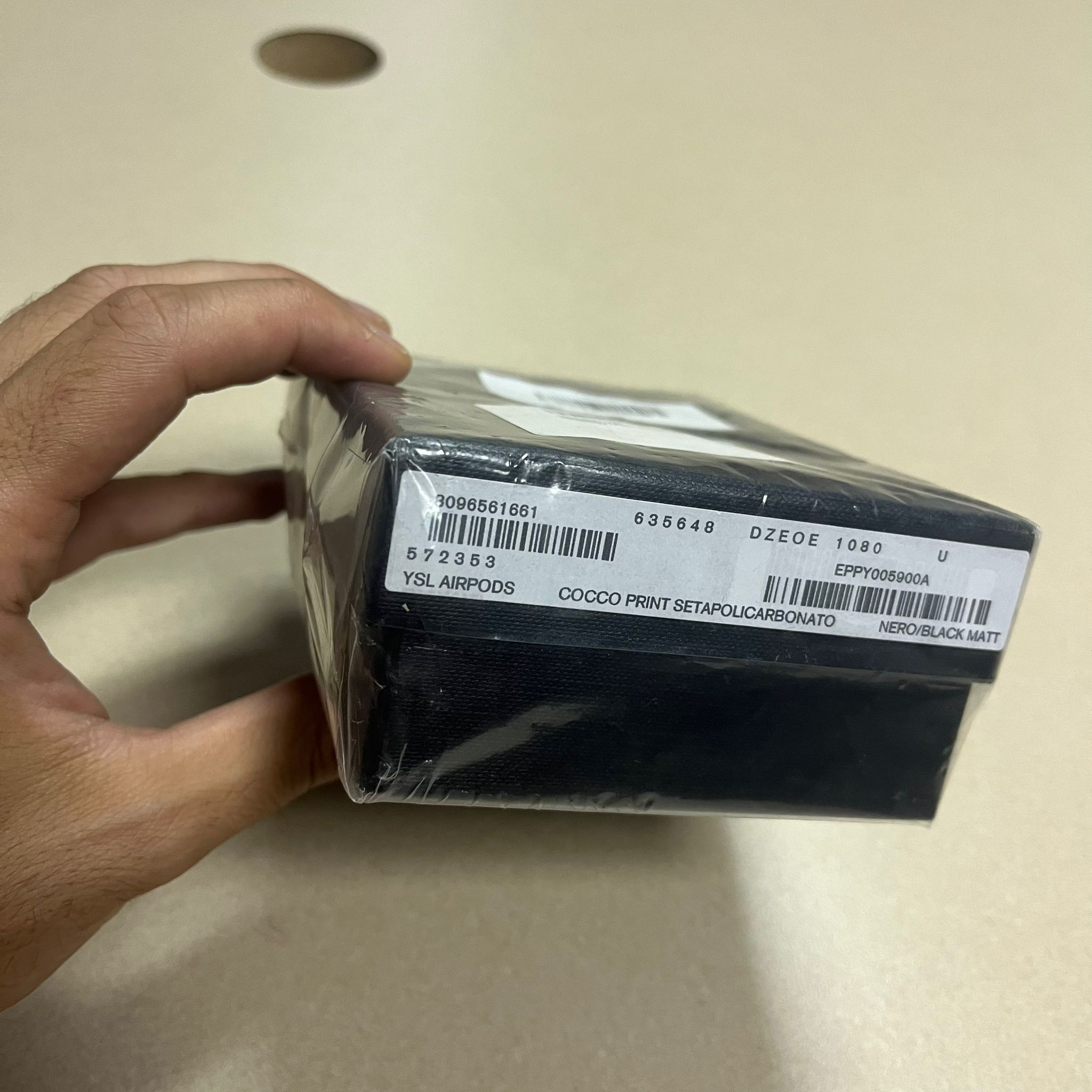 Saint Laurent Paris Airpods Croc Effect Case in Black Size ONE SIZE - 13 Thumbnail