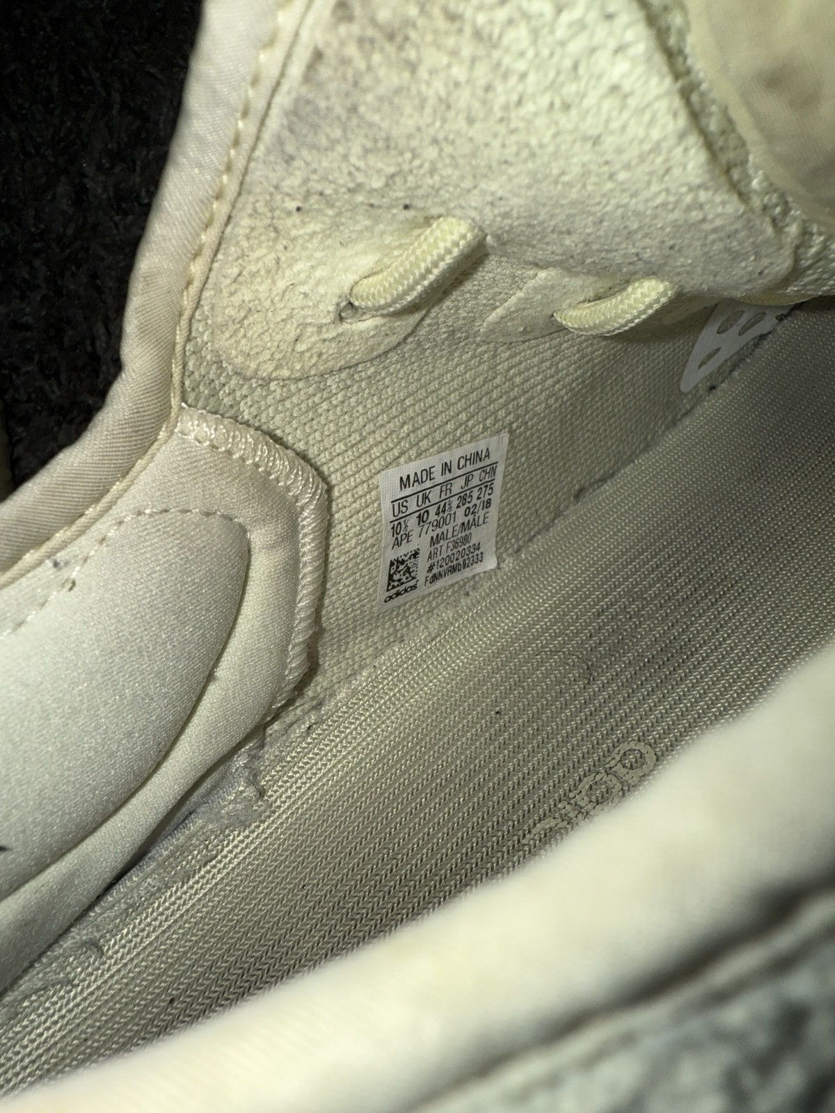 Yeezy Yeezy 350 v2 Size US 10.5 / EU 43-44 - 2 Thumbnail