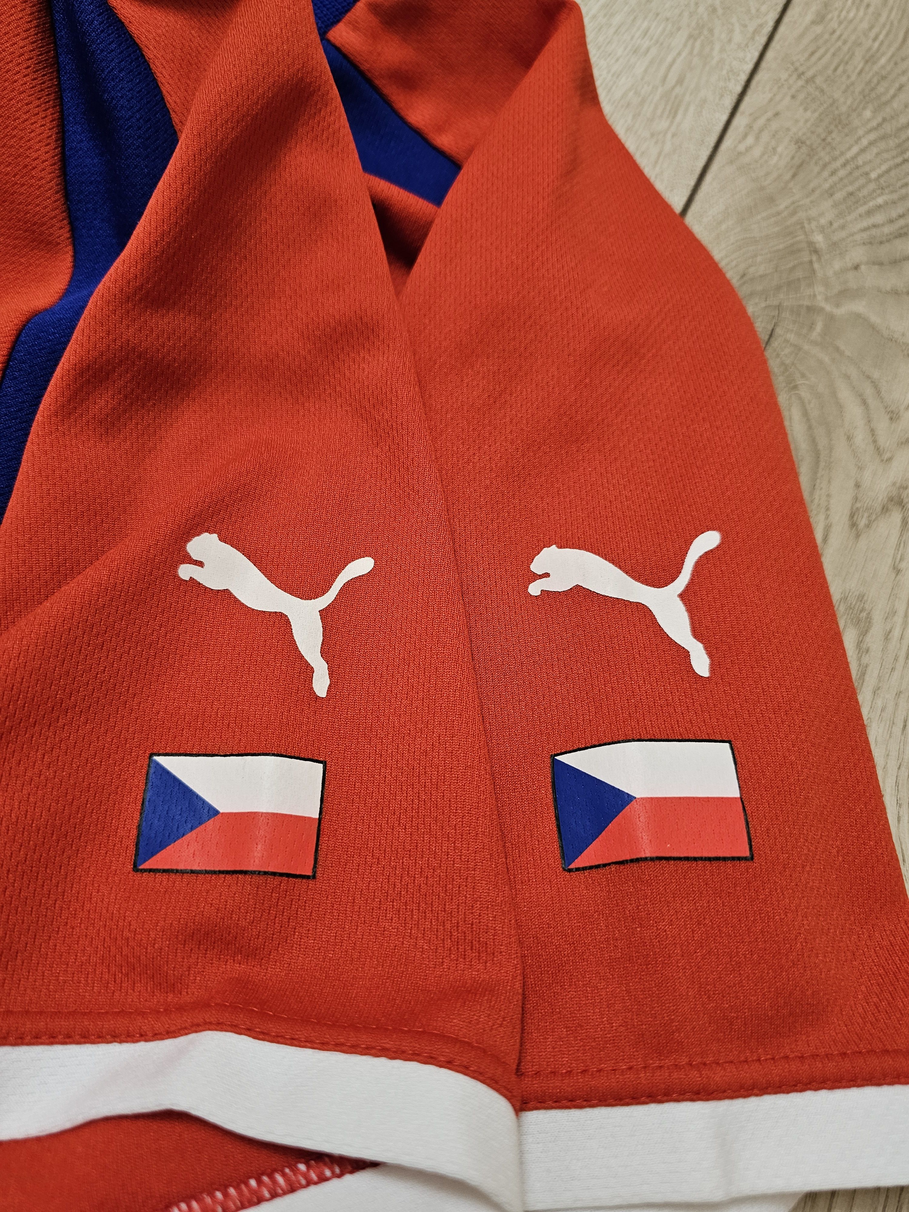 Puma × Vintage CZECH 2000 2002 HOME VINTAGE FOOTBALL SHIRT SOCCER JERSEY Size US XL / EU 56 / 4 - 5 Thumbnail