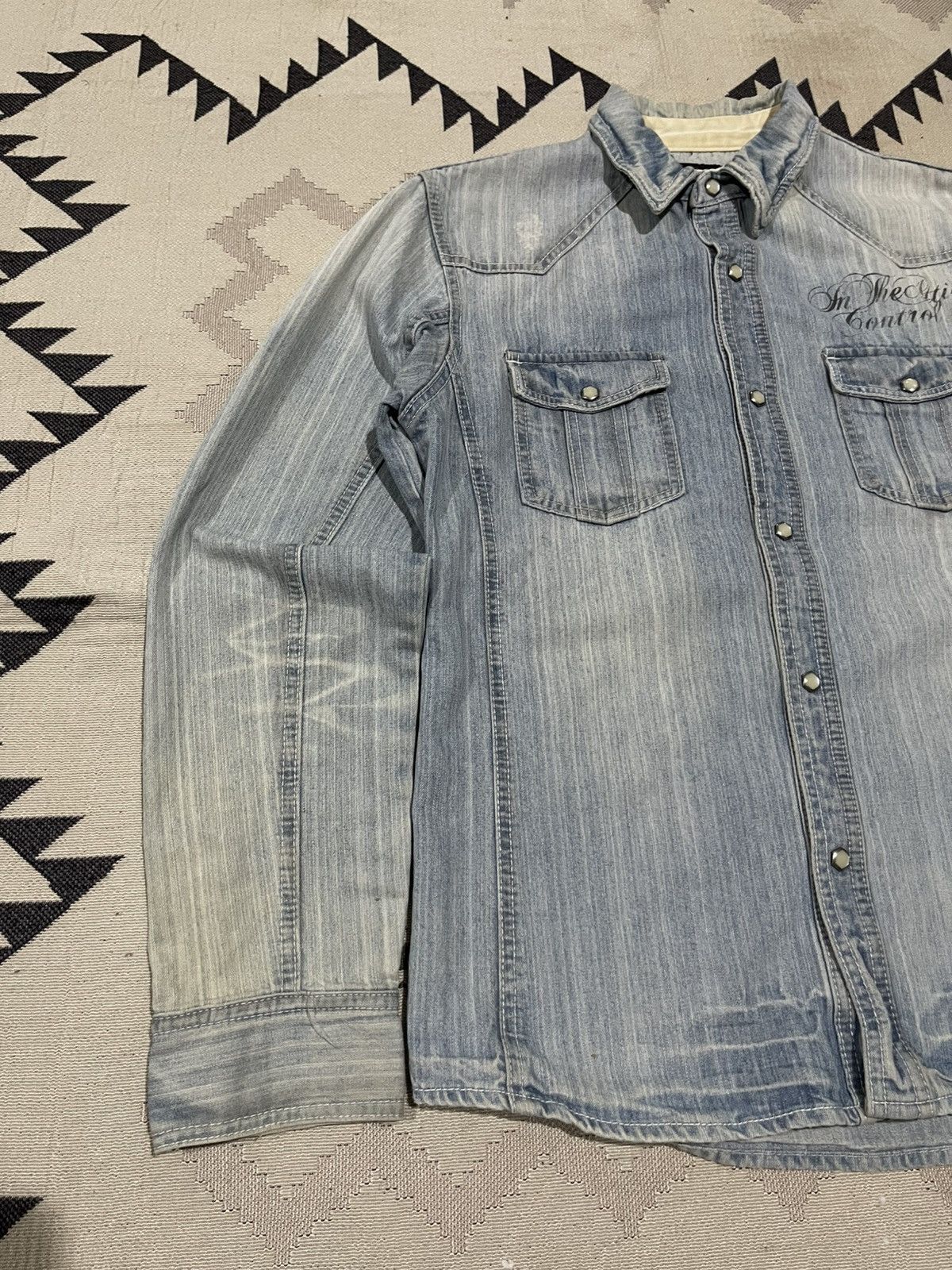 In The Attic 2000s IN THE ATTIC “ROCKERS HEAVEN” DENIM BUTTON UP Size US M / EU 48-50 / 2 - 3 Thumbnail