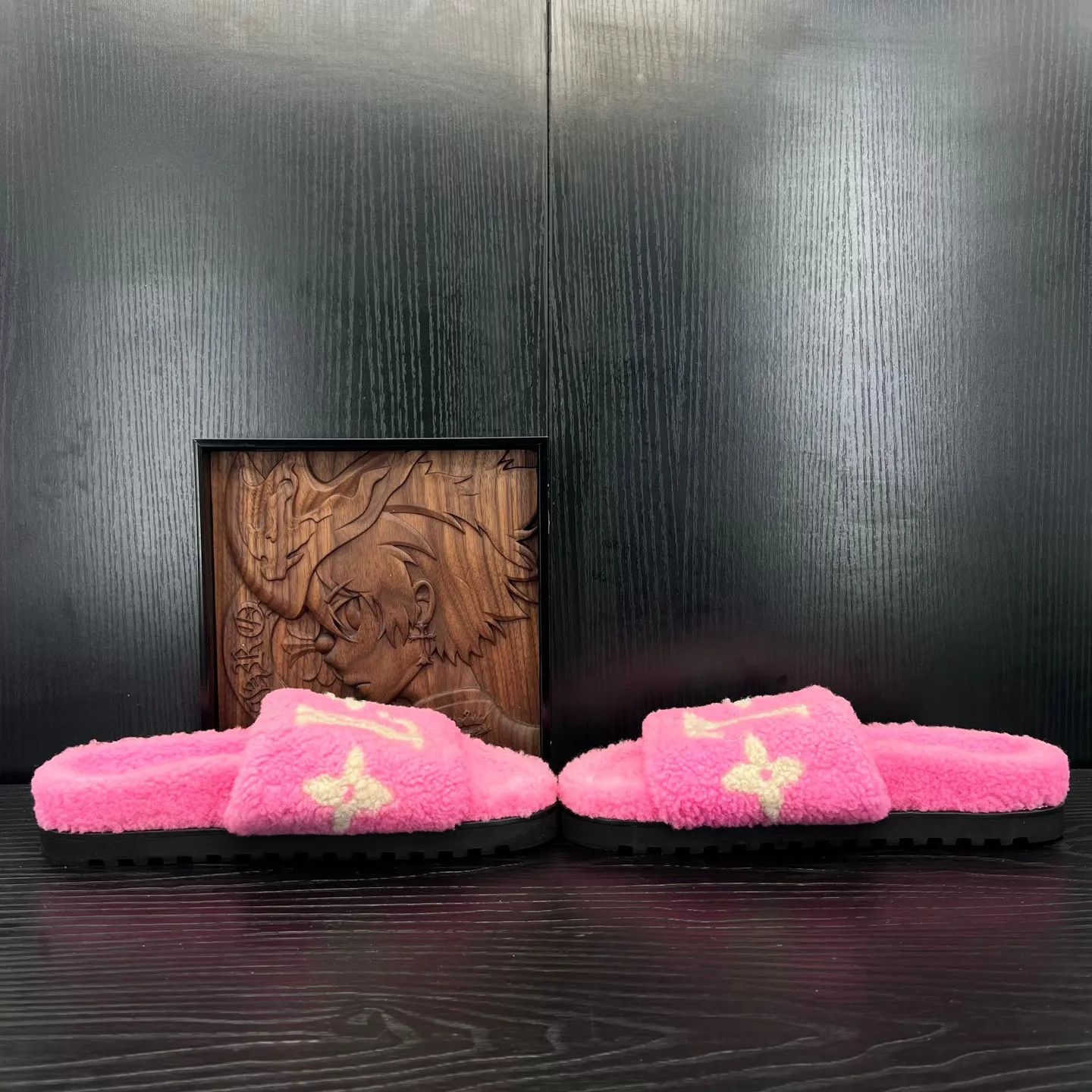 Louis Vuitton LV Paseo Comfort Pink Teddy Slippers Women's 38 Size US 7.5 / IT 37.5 - 4 Thumbnail