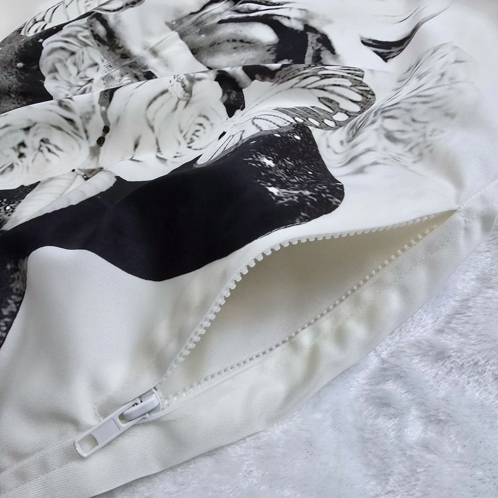 Valentino Valentino Artistic Graphic Satin Effect Hooded Jacket $3890 Size S / US 4 / IT 40 - 4 Thumbnail