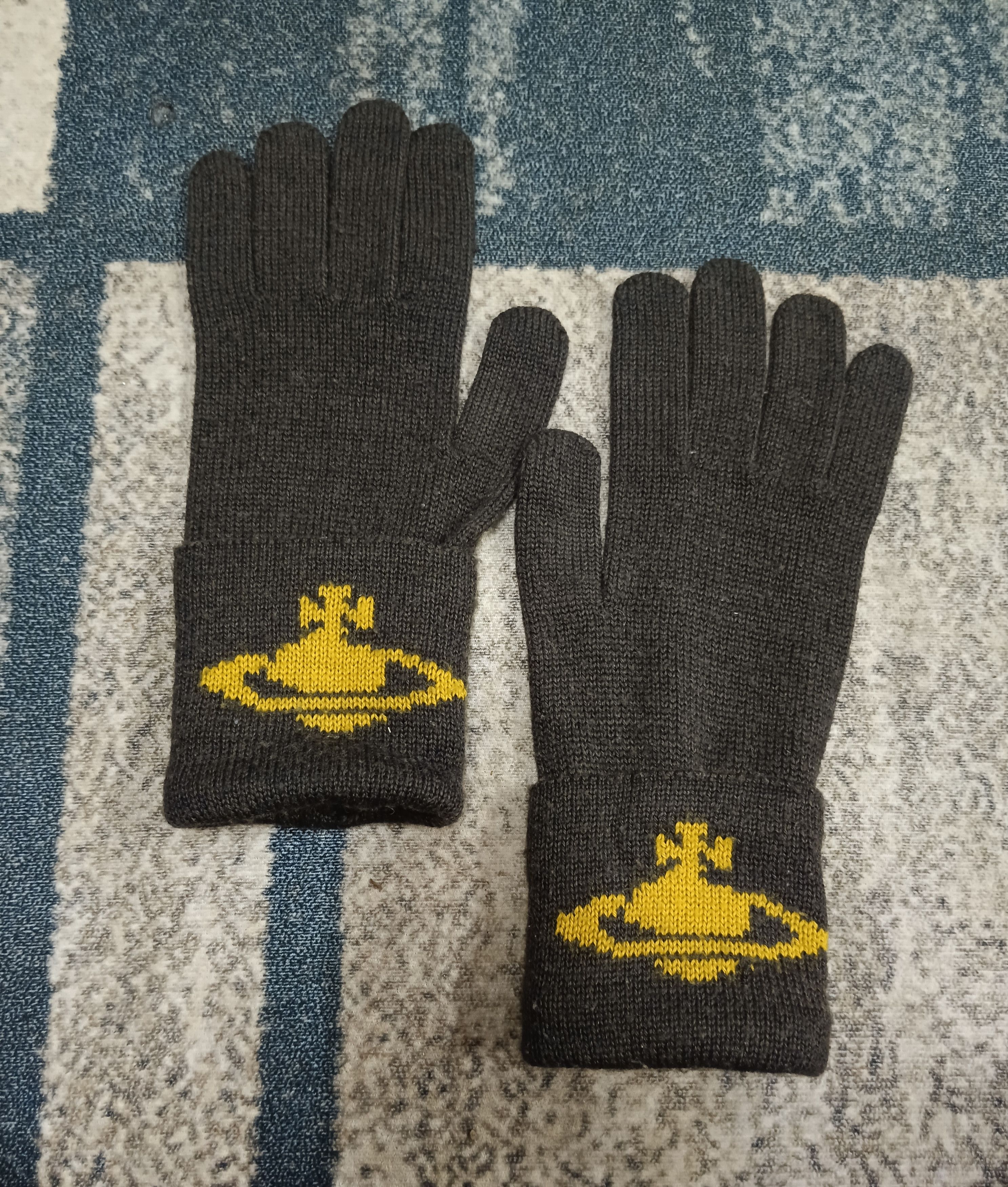 Vivienne Westwood OG🔥GRAIL VIVIENNE WESTWOOD KNIT GLOVE Size ONE SIZE - 1 Thumbnail