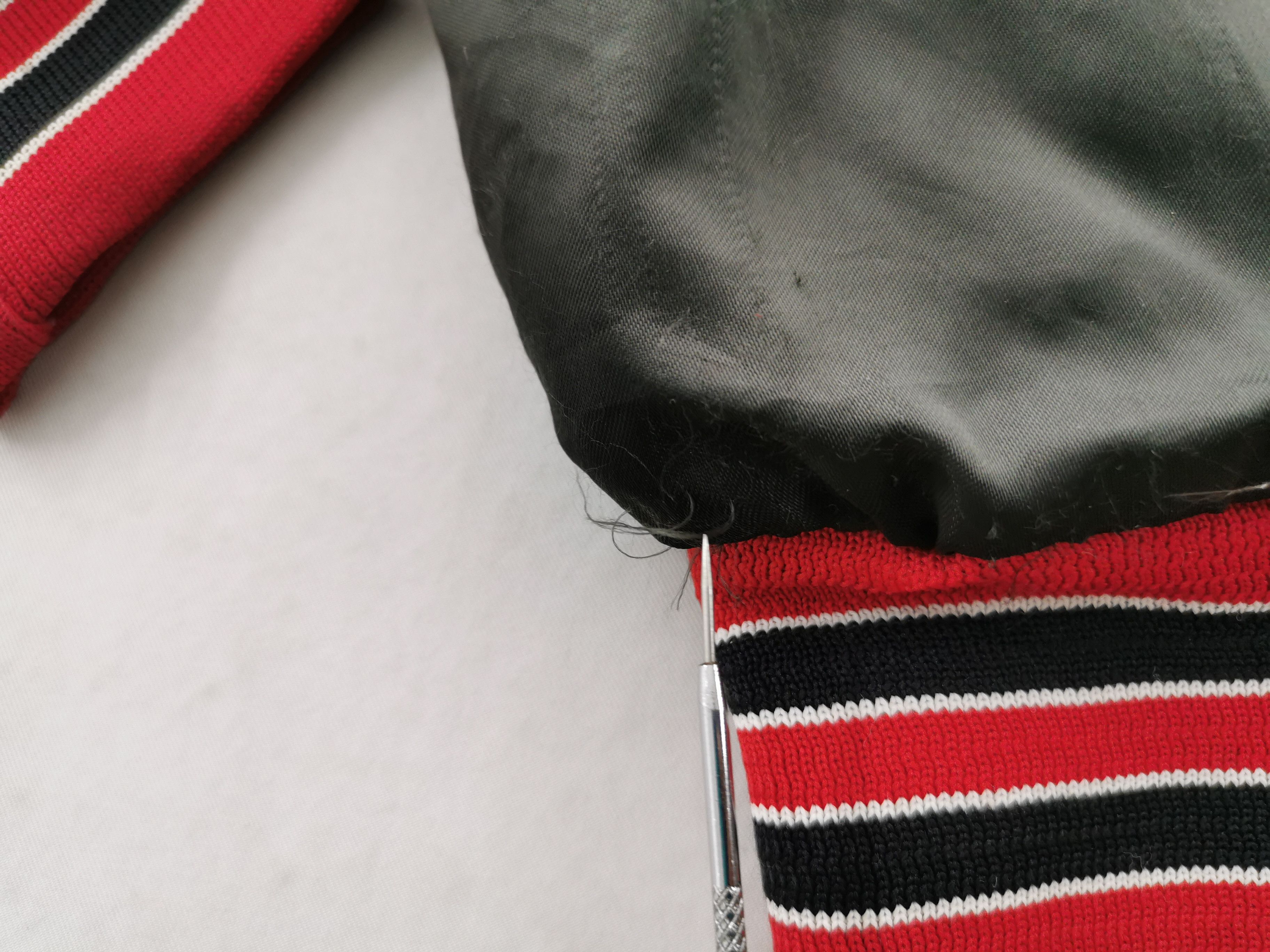Vintage Vintage Chicago Bulls NBA Varsity Nylon Jacket Size L Size US L / EU 52-54 / 3 - 8 Thumbnail