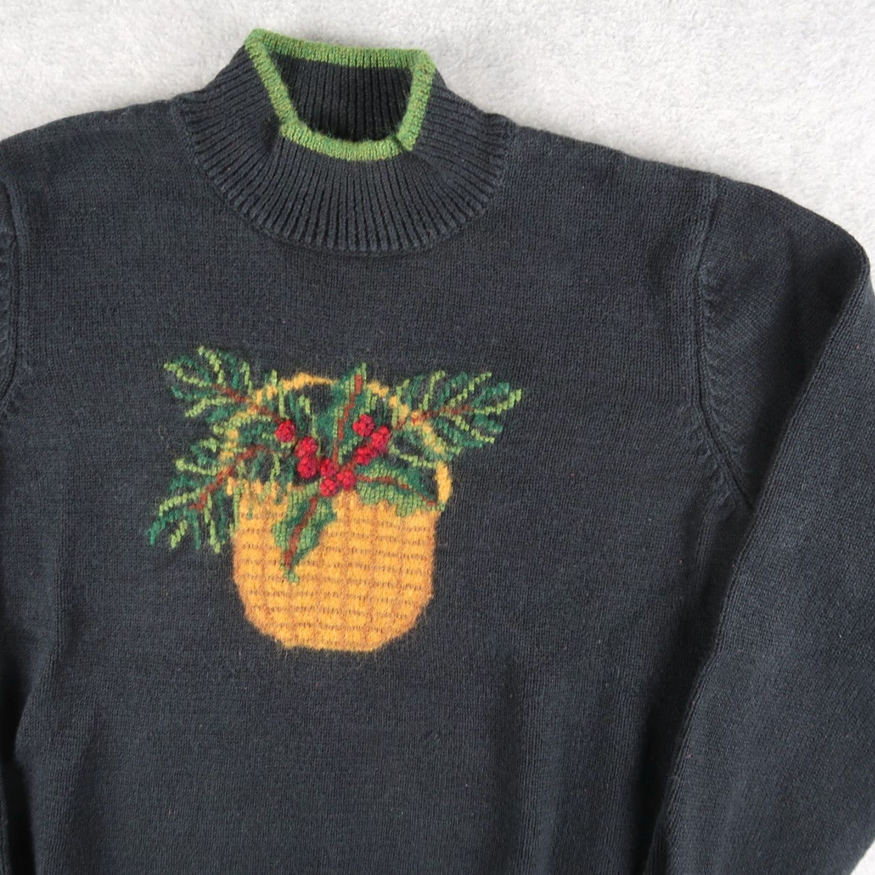 Orvis VINTAGE Orvis Holly Berry Basket Pullover Knit Sweater Women S Black Size S / US 4 / IT 40 - 3 Thumbnail
