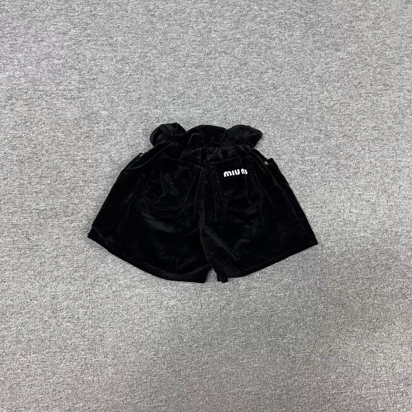 Miu Miu MIU MIU Black Velvet Ruffle High-Waisted A-Line Short Size 25" / US 0 / IT 36 - 1 Thumbnail