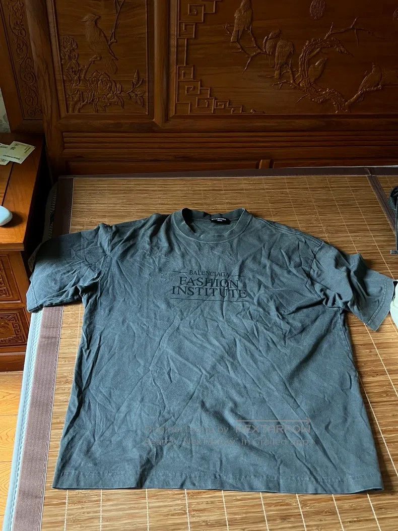 Balenciaga Balenciaga Short Sleeve Size US M / EU 48-50 / 2 - 3 Thumbnail