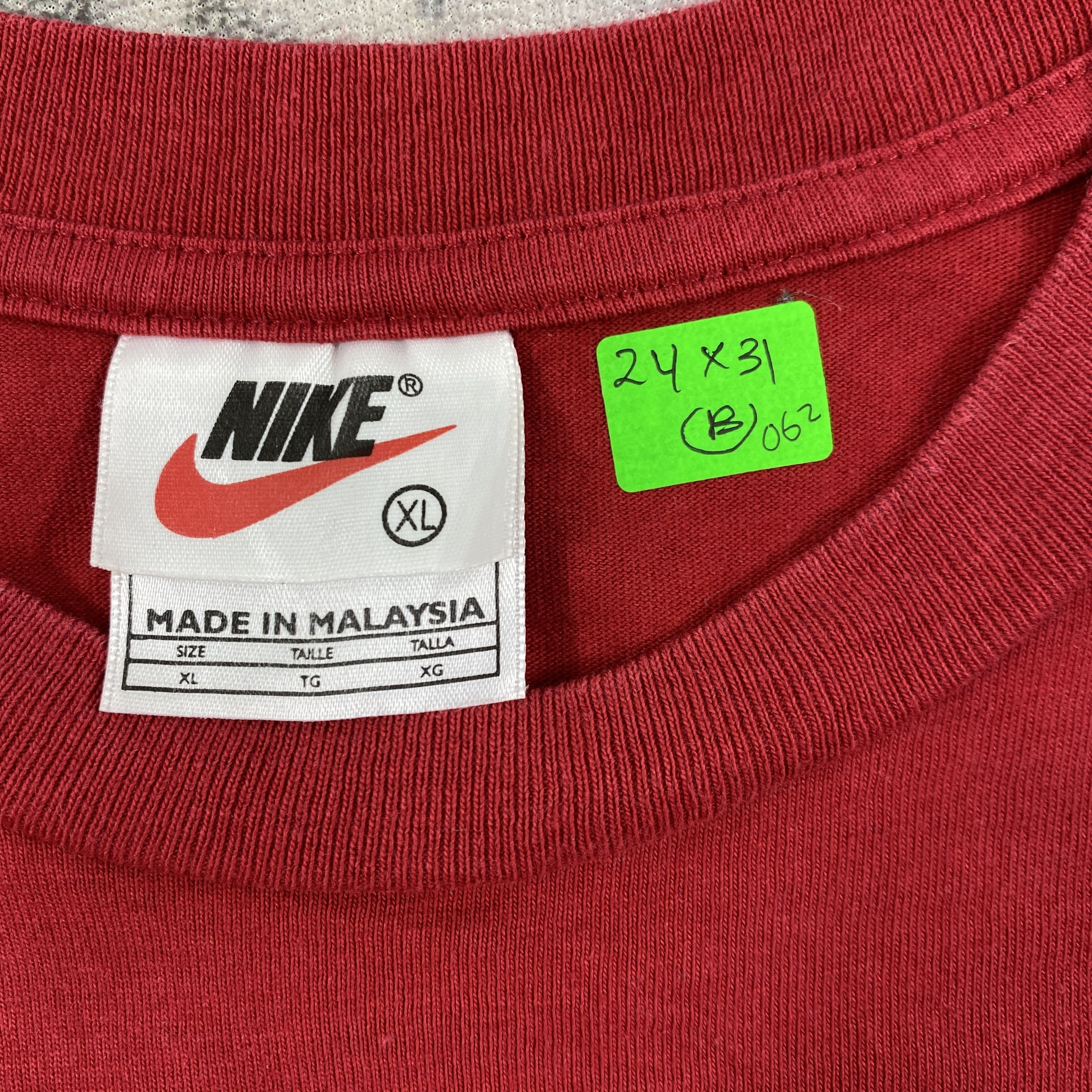 Nike Vintage Nike Center Swoosh 90's XLarge Tee -B062 Size US L / EU 52-54 / 3 - 3 Thumbnail