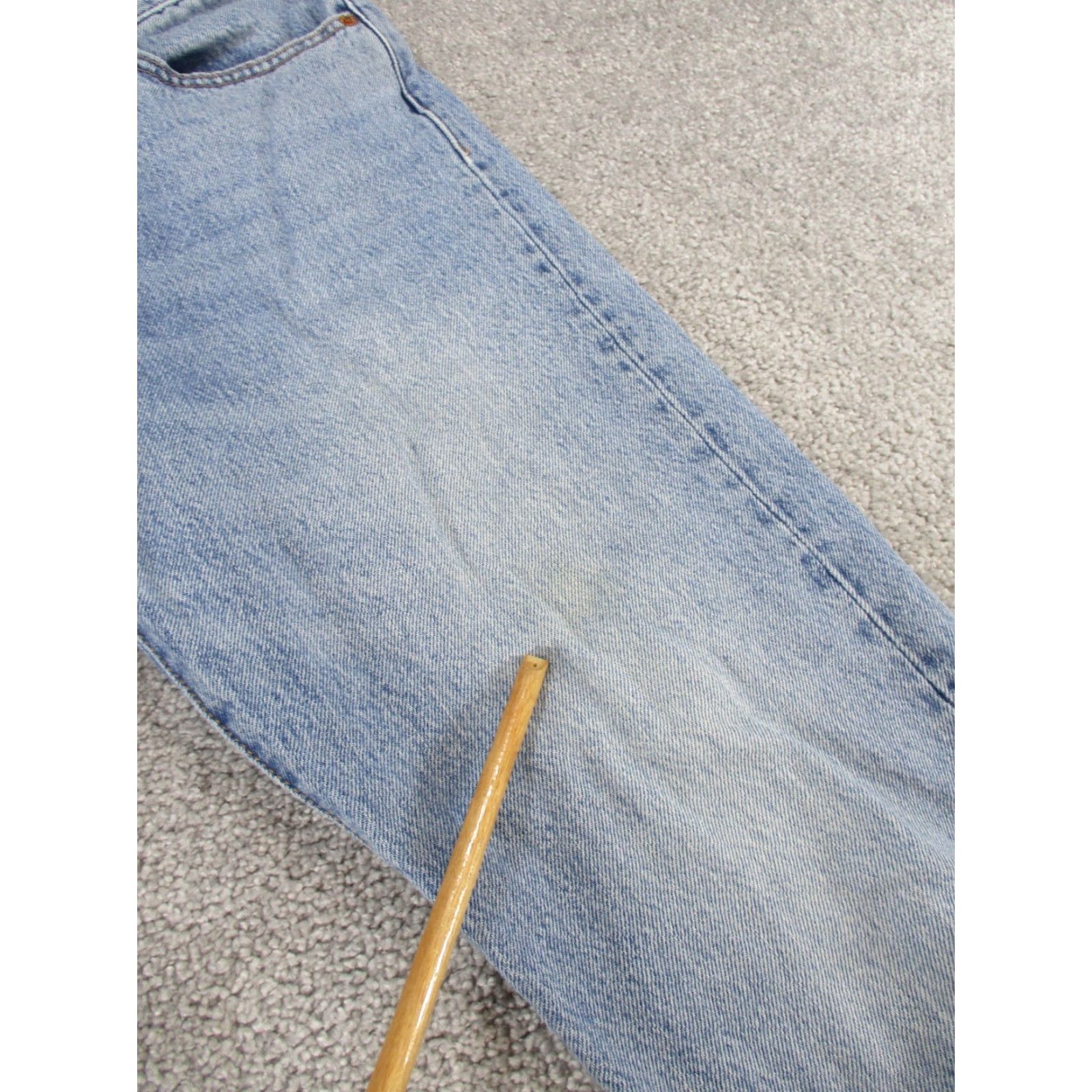 Levi's Levi's Wedgie Jeans Womens 27 Light Wash Denim Button Fly Frayed Hem Blue 27 Jeans Women's Tapered High Rise Casual 90s+ Mens? Size 27" / US 4 / IT 40 - 3 Thumbnail