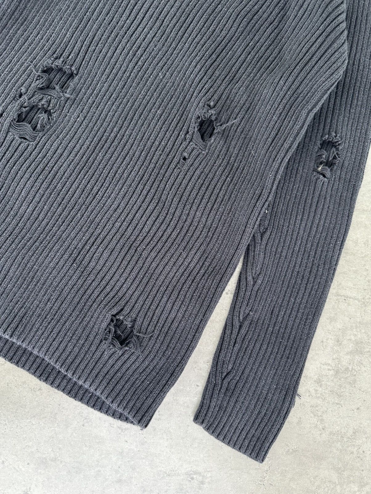 Japanese Brand H&M Distressed Sweater Size US XS / EU 42 / 0 - 12 Thumbnail