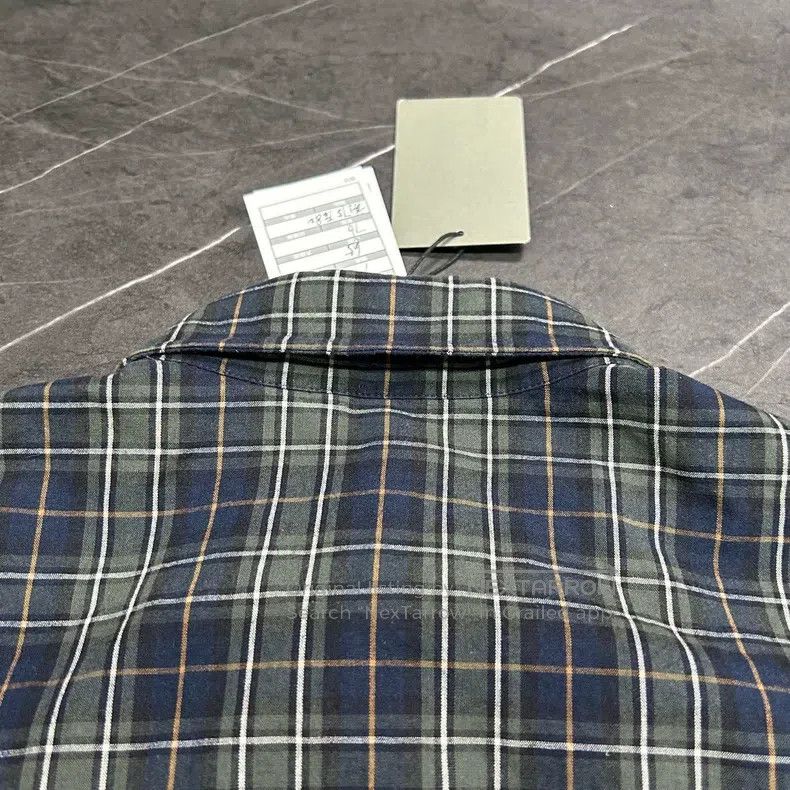 Balenciaga Balenciaga Back letter logo checkered shirt Size US S / EU 44-46 / 1 - 6 Thumbnail
