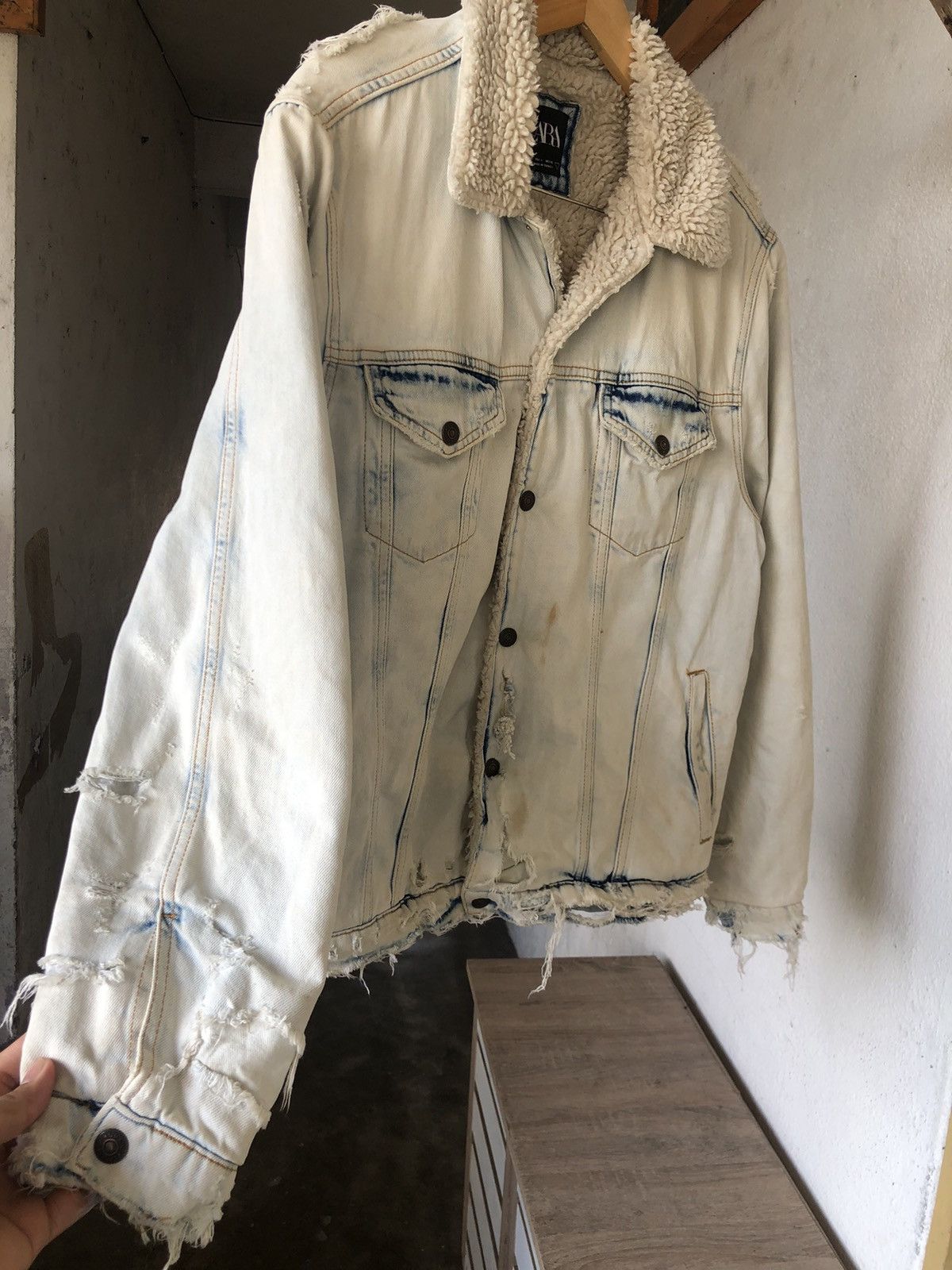 Zara 🔥Zara Distressed Punk Denim Sherpa Jacket If Six Was Nine Size US L / EU 52-54 / 3 - 14 Thumbnail