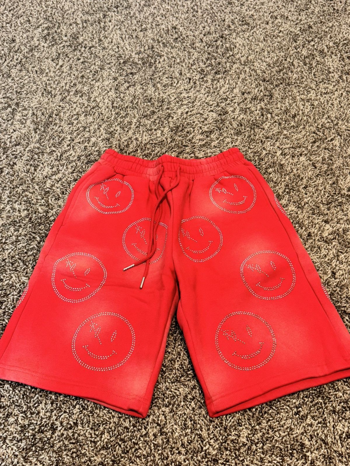 RETROVERT Retrovert Smiley Face Sweat Shorts Size US 30 / EU 46 - 1 Thumbnail