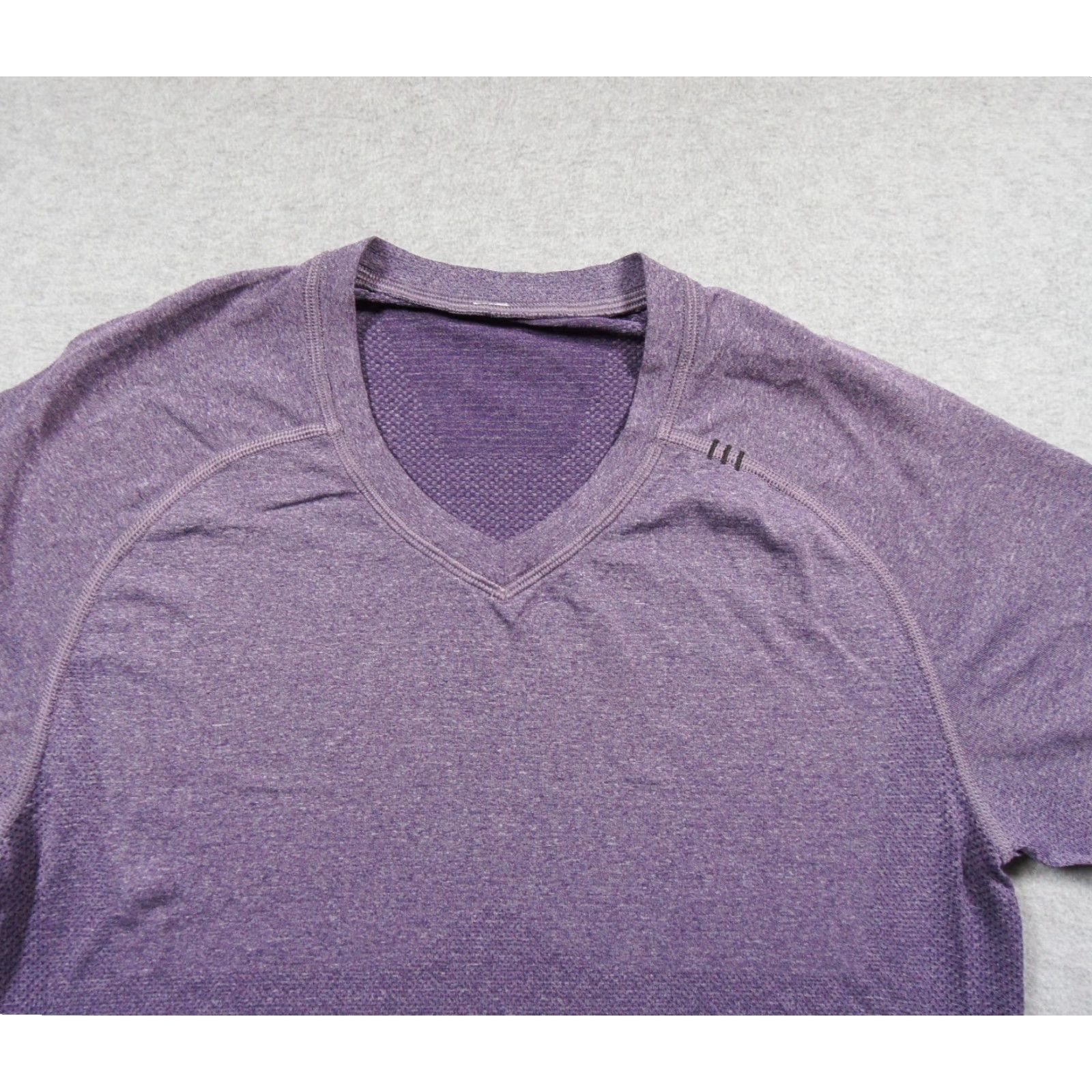 Lululemon Lululemon Shirt Mens Small Purple Activewear Workout Gym Training Tee Vneck Mens Small Purple Activewear Tee Size US S / EU 44-46 / 1 - 2 Thumbnail