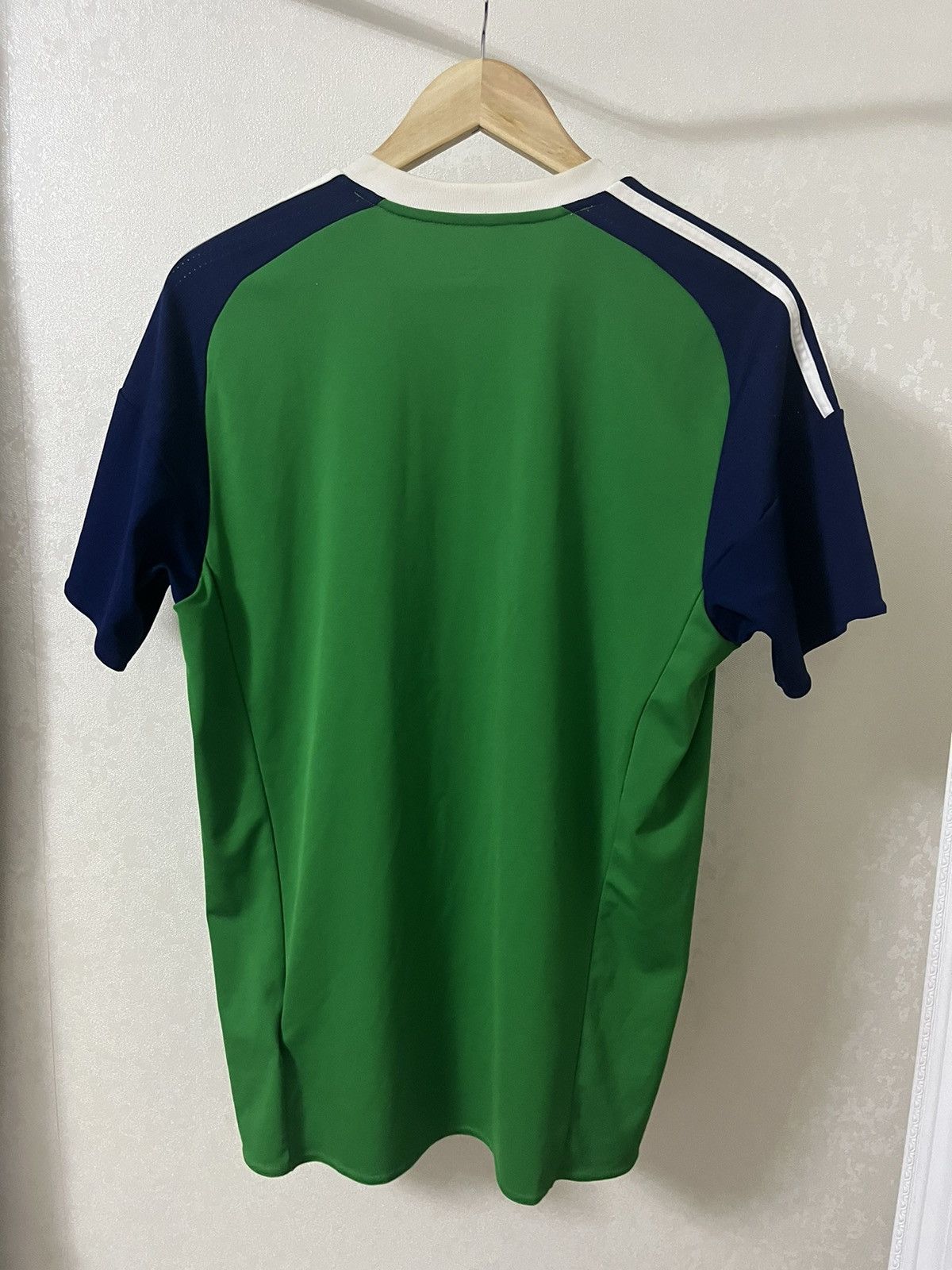 Vintage Adidas Northern Ireland 2016/17 Vintage Home Jersey Size US M / EU 48-50 / 2 - 2 Thumbnail