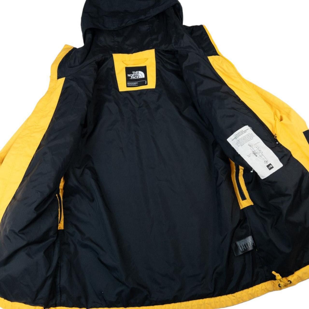 The North Face Vintage The North Face Zip Up Mountain Jacket Size S Size US S / EU 44-46 / 1 - 4 Thumbnail