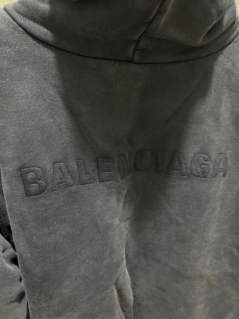 Balenciaga Balenciaga Front and Back Embroidered Logo Washed Distress Size US S / EU 44-46 / 1 - 4 Thumbnail