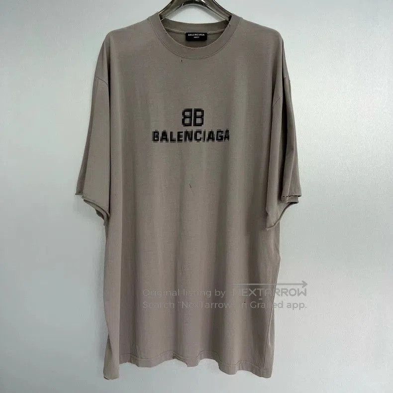 Balenciaga Balenciaga Distressed BB Logo Short Sleeve. Size US L / EU 52-54 / 3 - 1 Thumbnail