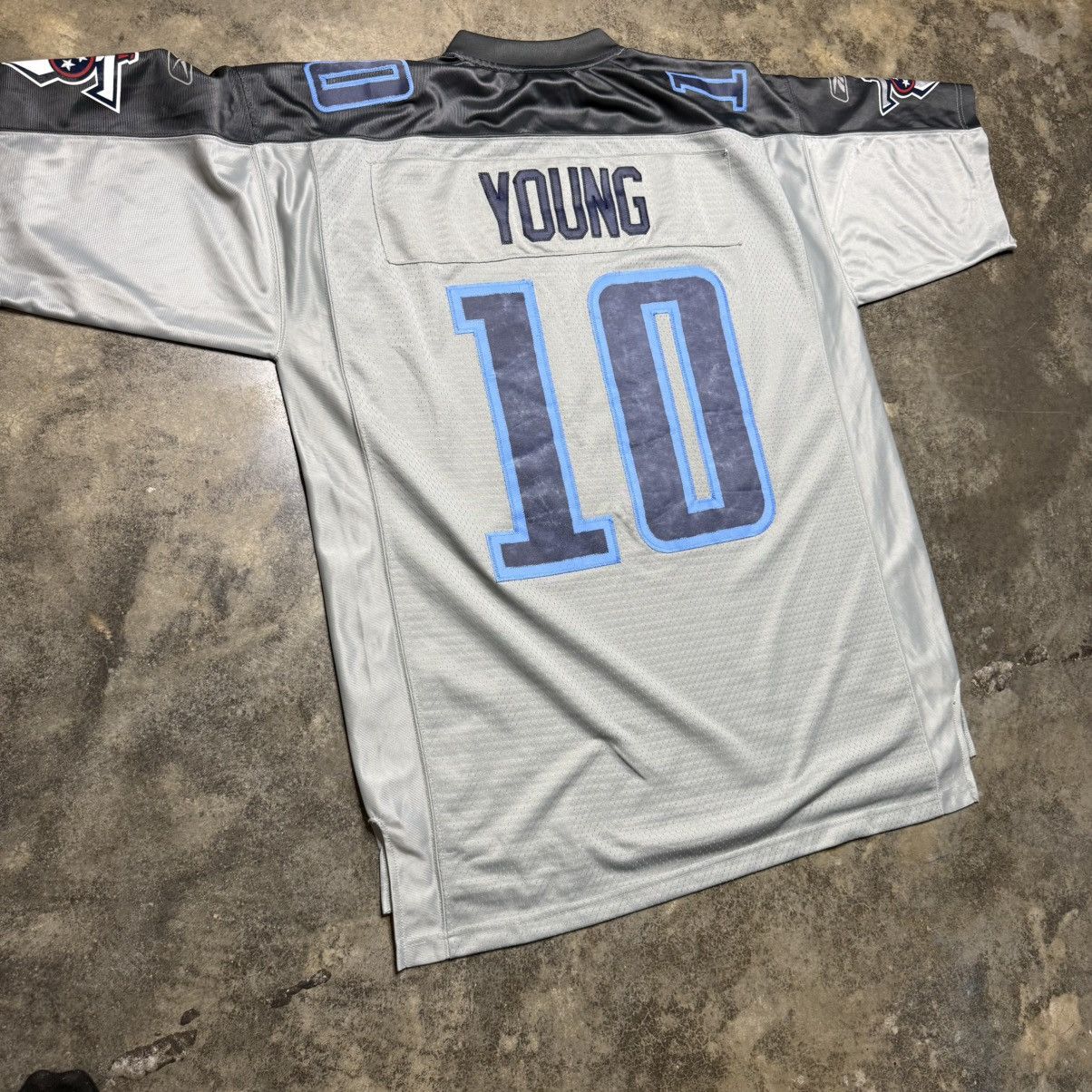 Reebok vintage y2k reebok gray Tennessee titans young jersey Size US XL / EU 56 / 4 - 6 Thumbnail