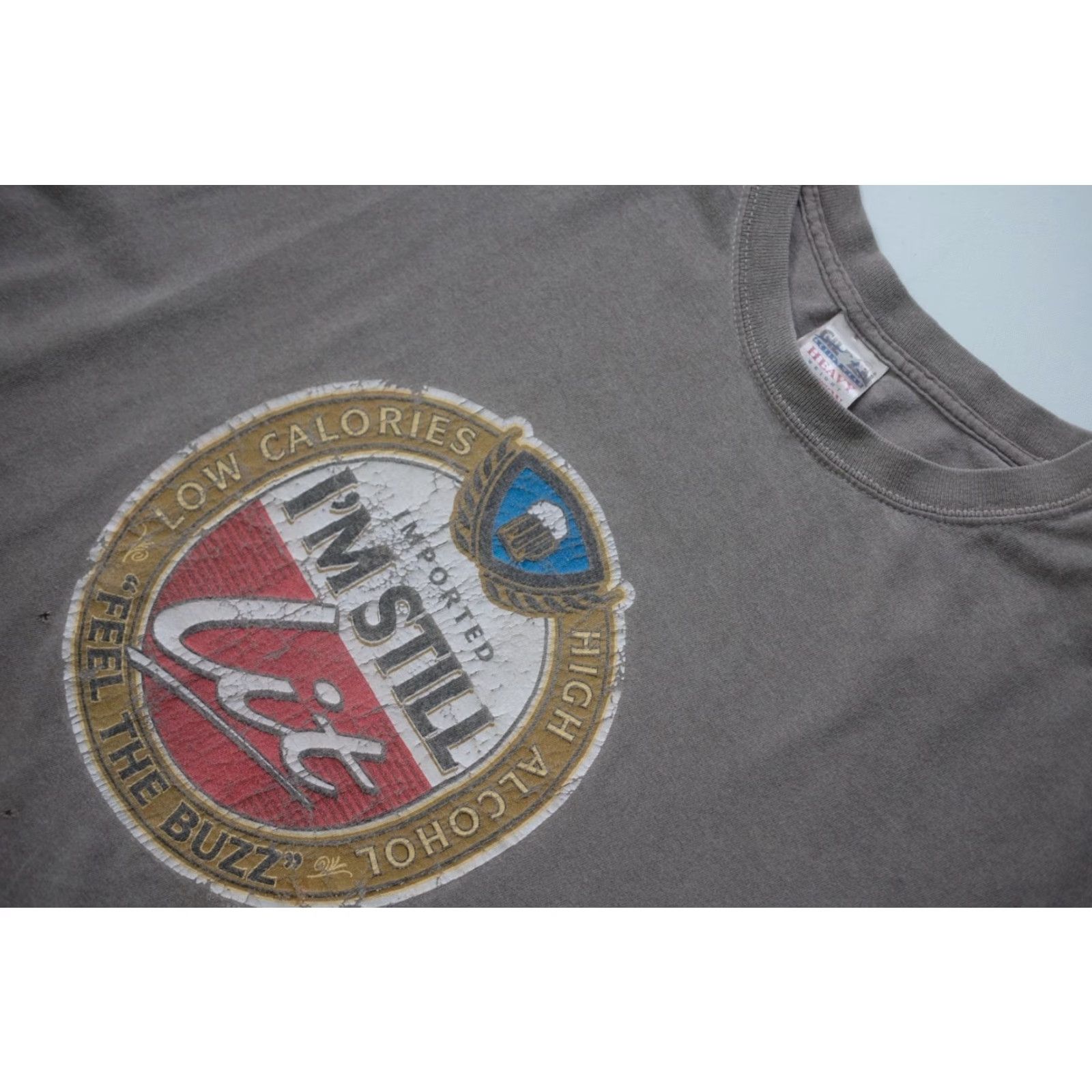Gildan VINTAGE Amstel Beer Gildan 2XL T-Shirt Brown Graphic 90s Y2K Funny Im Still Lit Mens Shirt Size US XXL / EU 58 / 5 - 5 Thumbnail