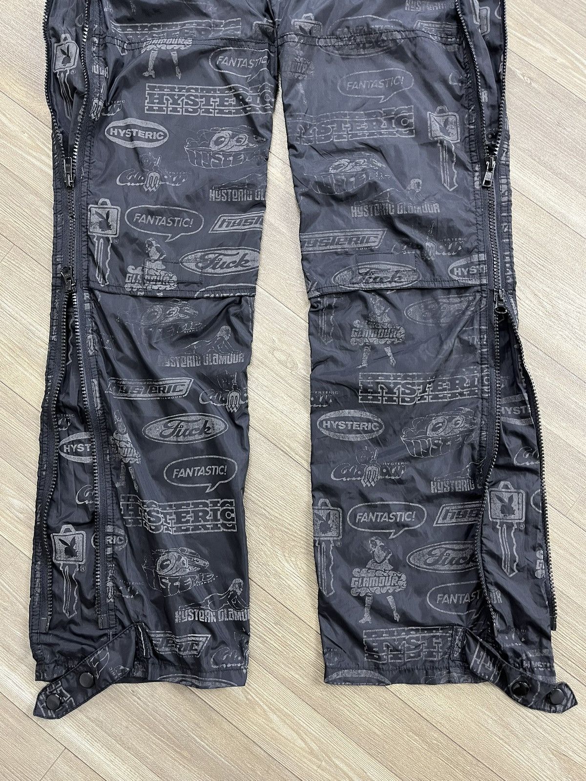 Hysteric Glamour 🇯🇵Vintage Hysteric Glamour AOP Multizipper Parachute Pants Size US 27 - 7 Thumbnail