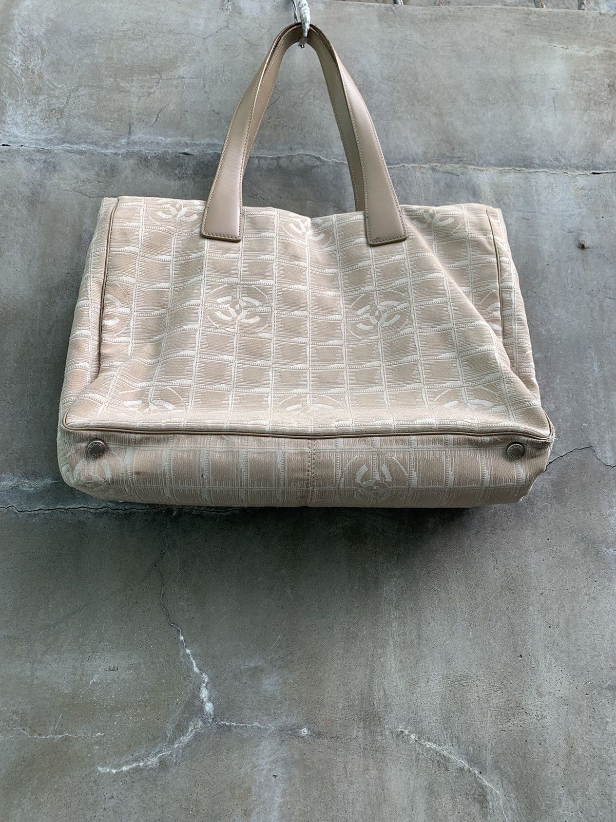 Chanel Travel Line Tote Bag Size ONE SIZE - 9 Thumbnail