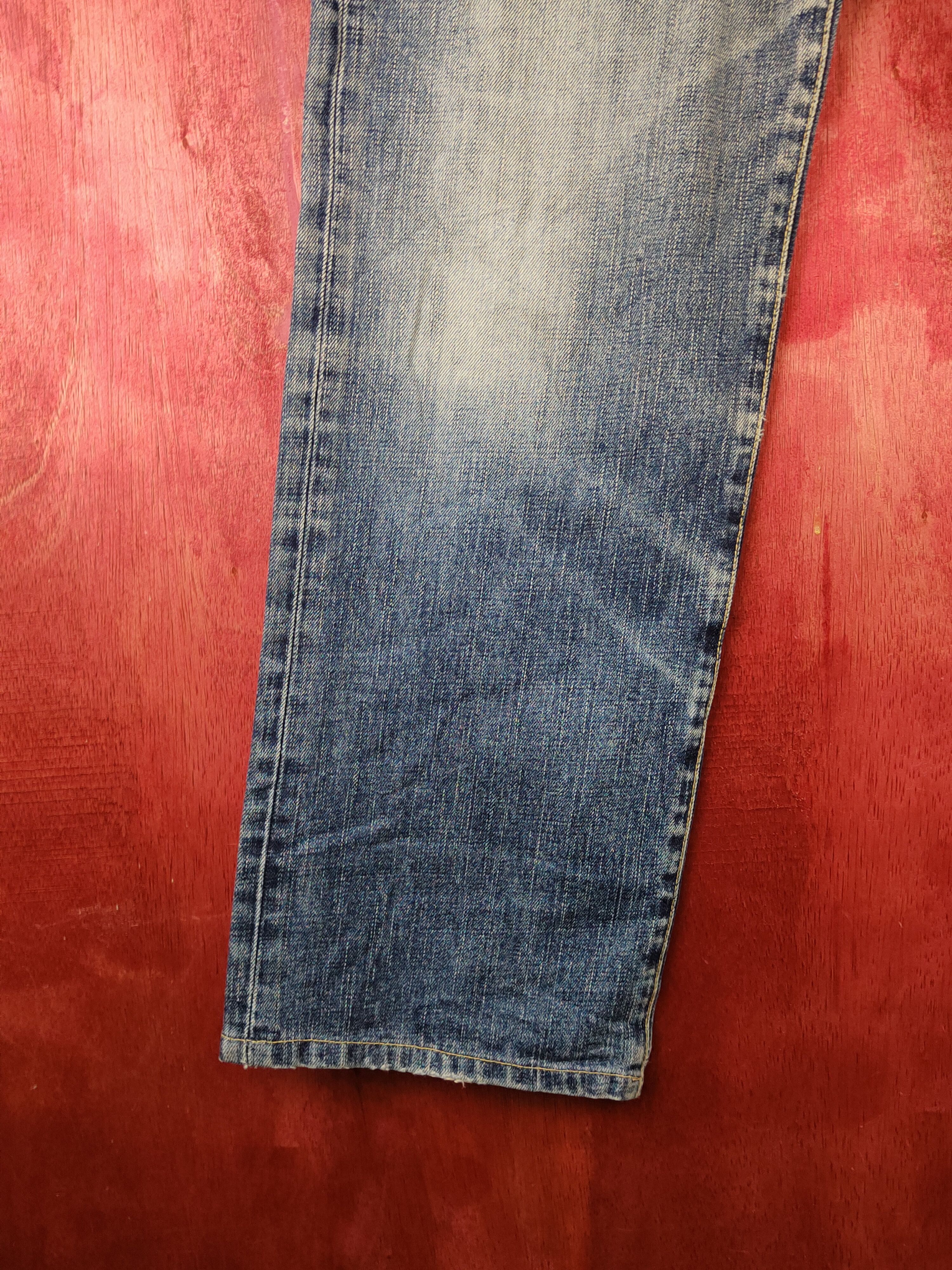 Japanese Brand Uniqlo Blue Faded Distressed Ripped Jeans #S2331 Size US 32 / EU 48 - 4 Thumbnail