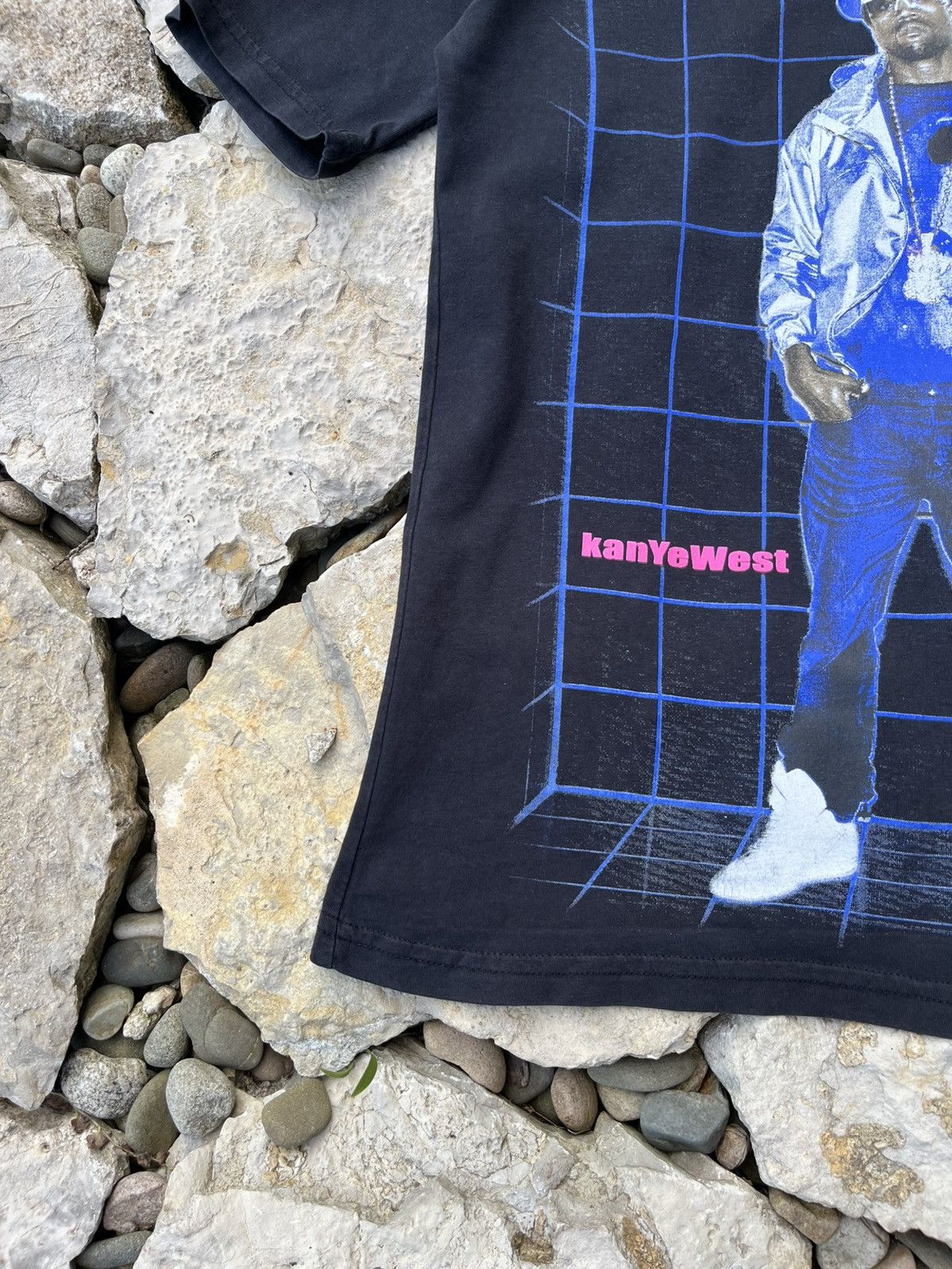 Band Tees × Kanye West × Vintage Vintage Rare KanYe West 2012 Mascotte v-neck t-shirt tee Size US S / EU 44-46 / 1 - 7 Thumbnail
