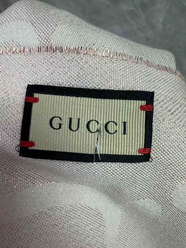 Gucci Gucci Double-sided gold silk large logo shawl scarf 2502-Ne Size ONE SIZE - 2 Thumbnail