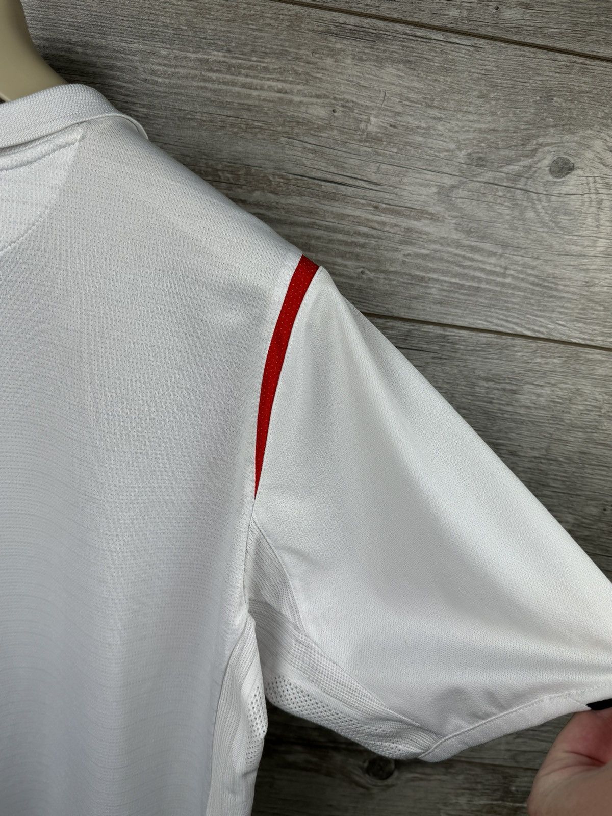 Umbro ENGLAND 2005 2007 HOME SHIRT FOOTBALL SOCCER JERSEY SIZE L Size US L / EU 52-54 / 3 - 18 Thumbnail
