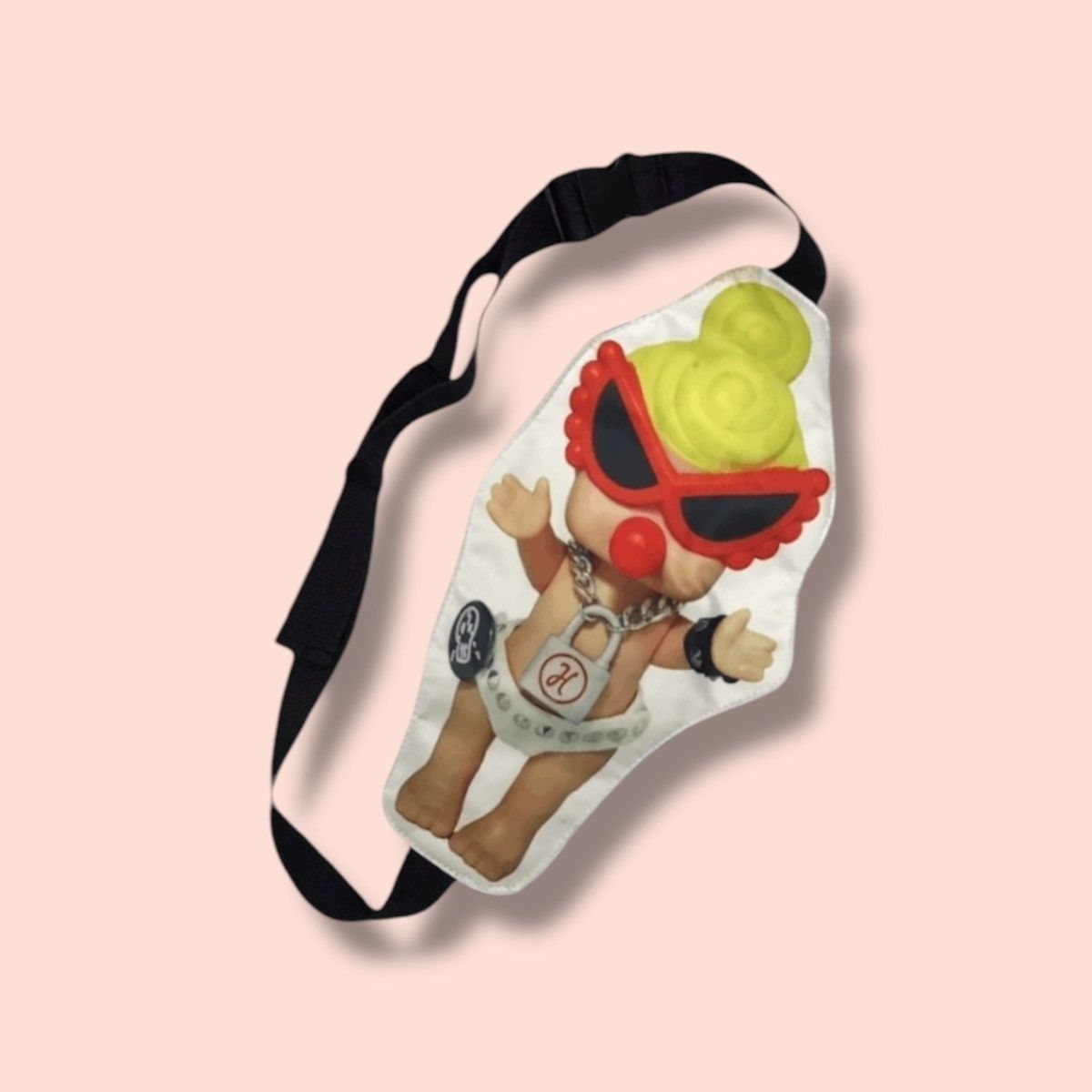 Edition Japan × Hysteric Glamour × Japanese Brand 🔥RARE COLLECTION🔥 HYSTERIC MINI BODYBAG Size ONE SIZE - 1 Thumbnail