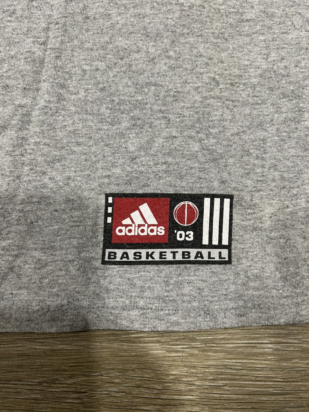 Adidas 2003 Wisconsin Basketball T-Shirt Size US M / EU 48-50 / 2 - 2 Thumbnail