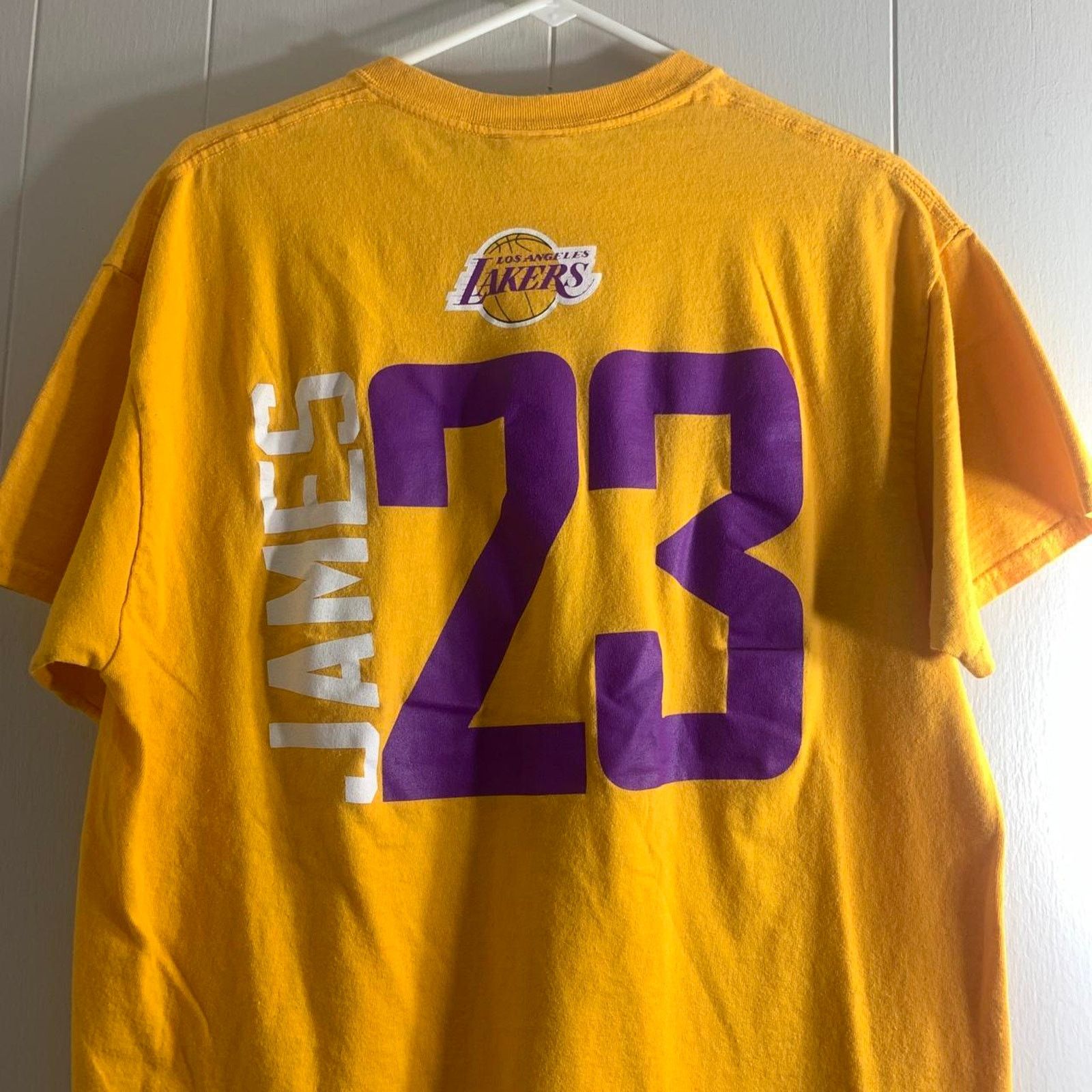 NBA vintage 2000s LOS ANGELES LAKERS LEBRON JAMES 23 tee shirt L Size US L / EU 52-54 / 3 - 7 Thumbnail