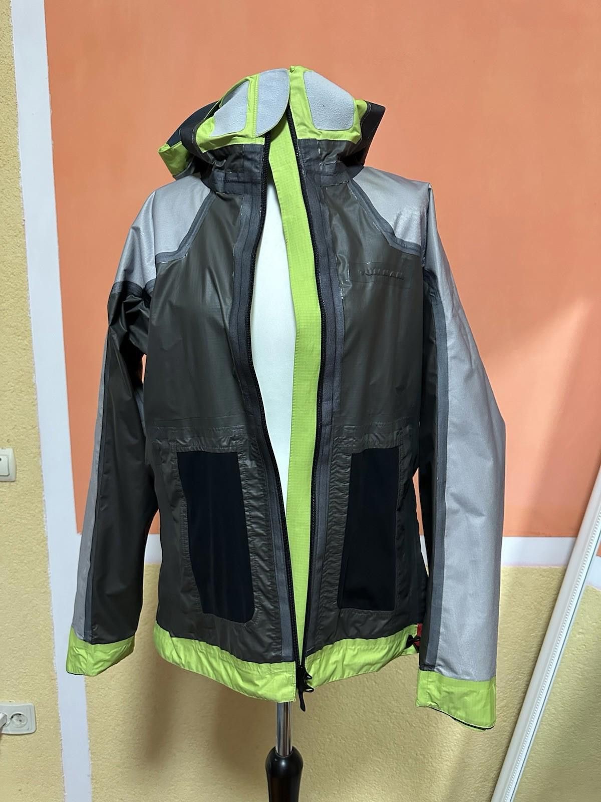 Mammut Mammut Light Jacket Pro Shell Gore-Tex Sz L Size US L / EU 52-54 / 3 - 12 Thumbnail