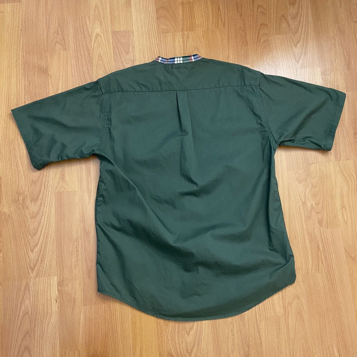 Tommy Hilfiger × Vintage Tommy Hilfiger Vintage Logo Button Up Shirt Size Medium Size US M / EU 48-50 / 2 - 2 Thumbnail