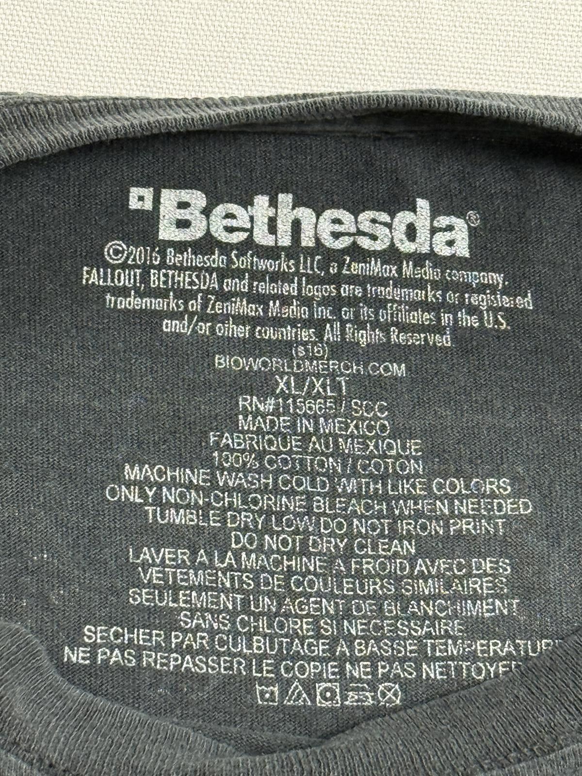 Other Fallout 4 Video Game T-shirt 2016 Bethesda Tag Nuka Cola XXL Size US XL / EU 56 / 4 - 3 Thumbnail