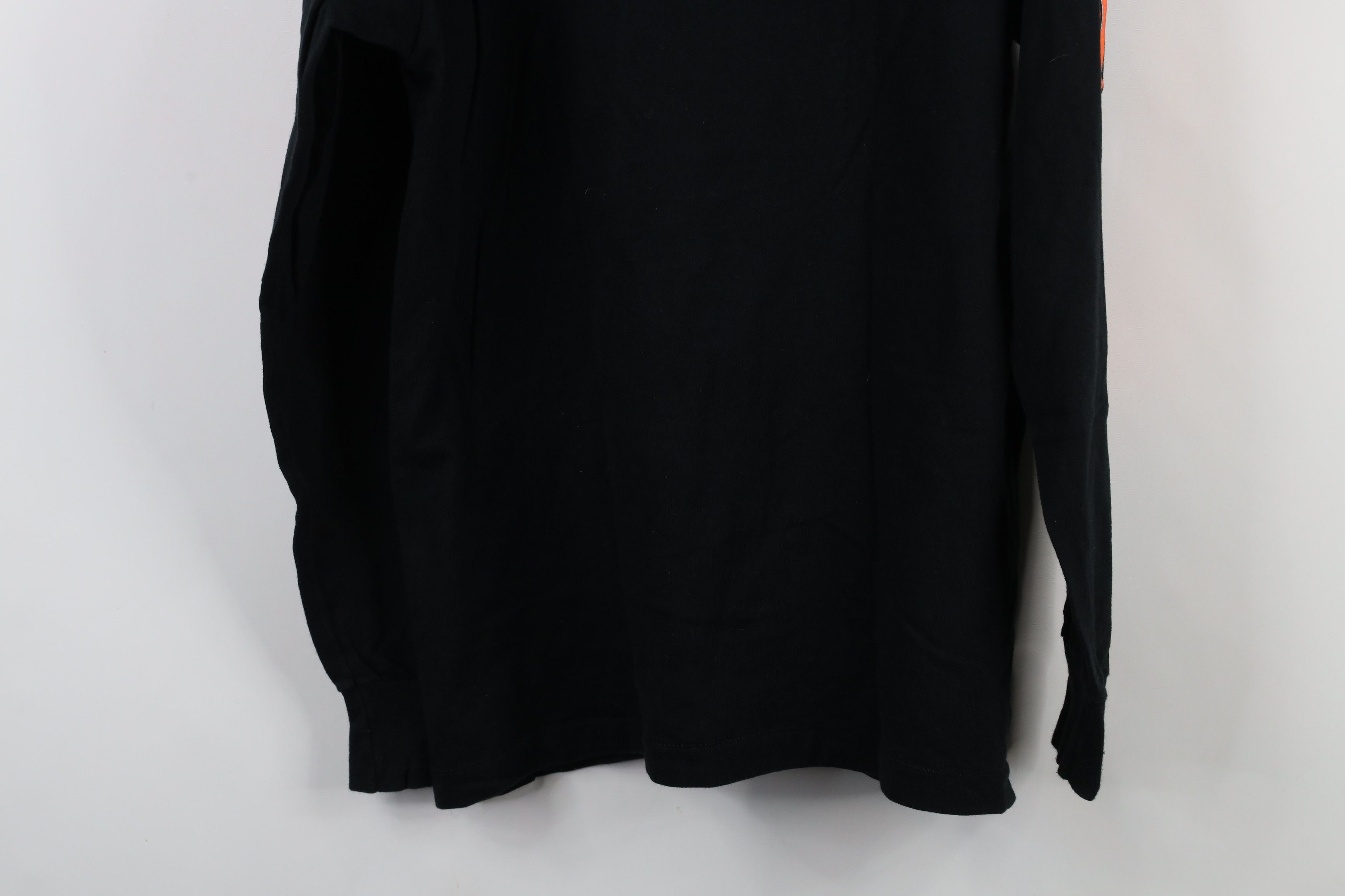 Vintage Vintage 90s Looney Tunes Football Long Sleeve T-Shirt USA Size US M / EU 48-50 / 2 - 12 Thumbnail