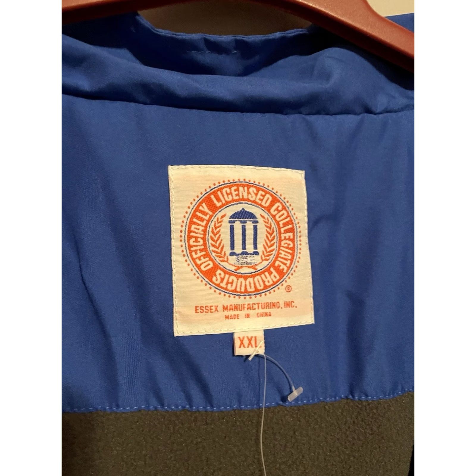 Vintage VINTAGE Officially Licensed Collegiate Kentucky Wildcats UK Jacket Windbreaker 2XL Blue Mens Navy Blue 90s University A481 Size US XXL / EU 58 / 5 - 5 Thumbnail