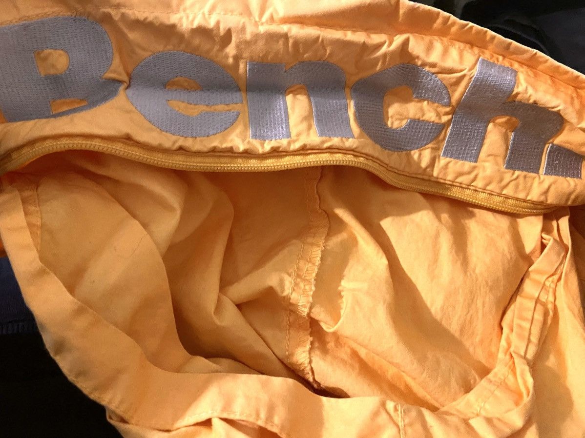 Bench Bench yellow windbreaker jacket with hood Size M / US 6-8 / IT 42-44 - 2 Thumbnail