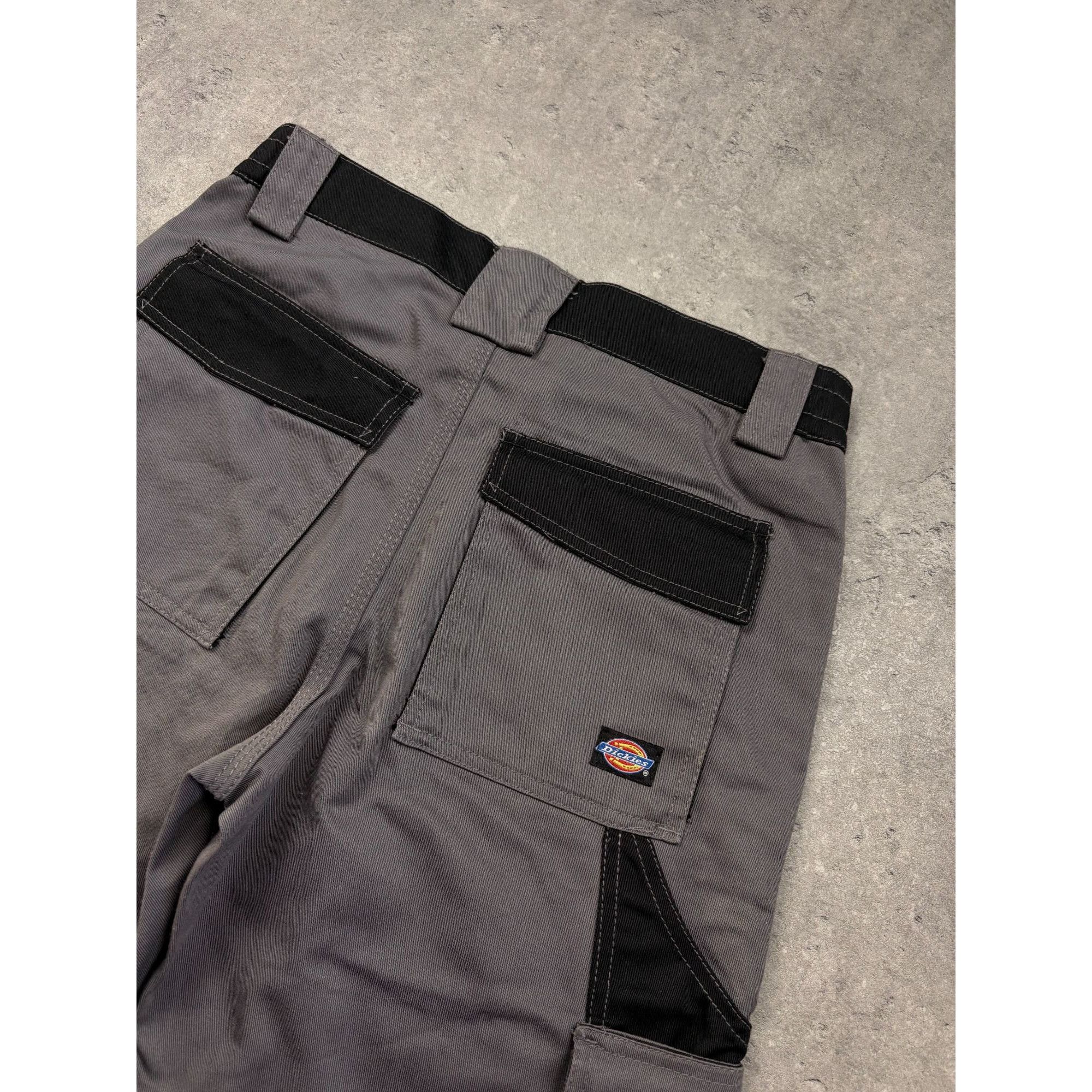 Dickies Dickies Cargo Work Shorts Grey Black Two-Tone Utility Gorpco Size US 32 / EU 48 - 2 Thumbnail
