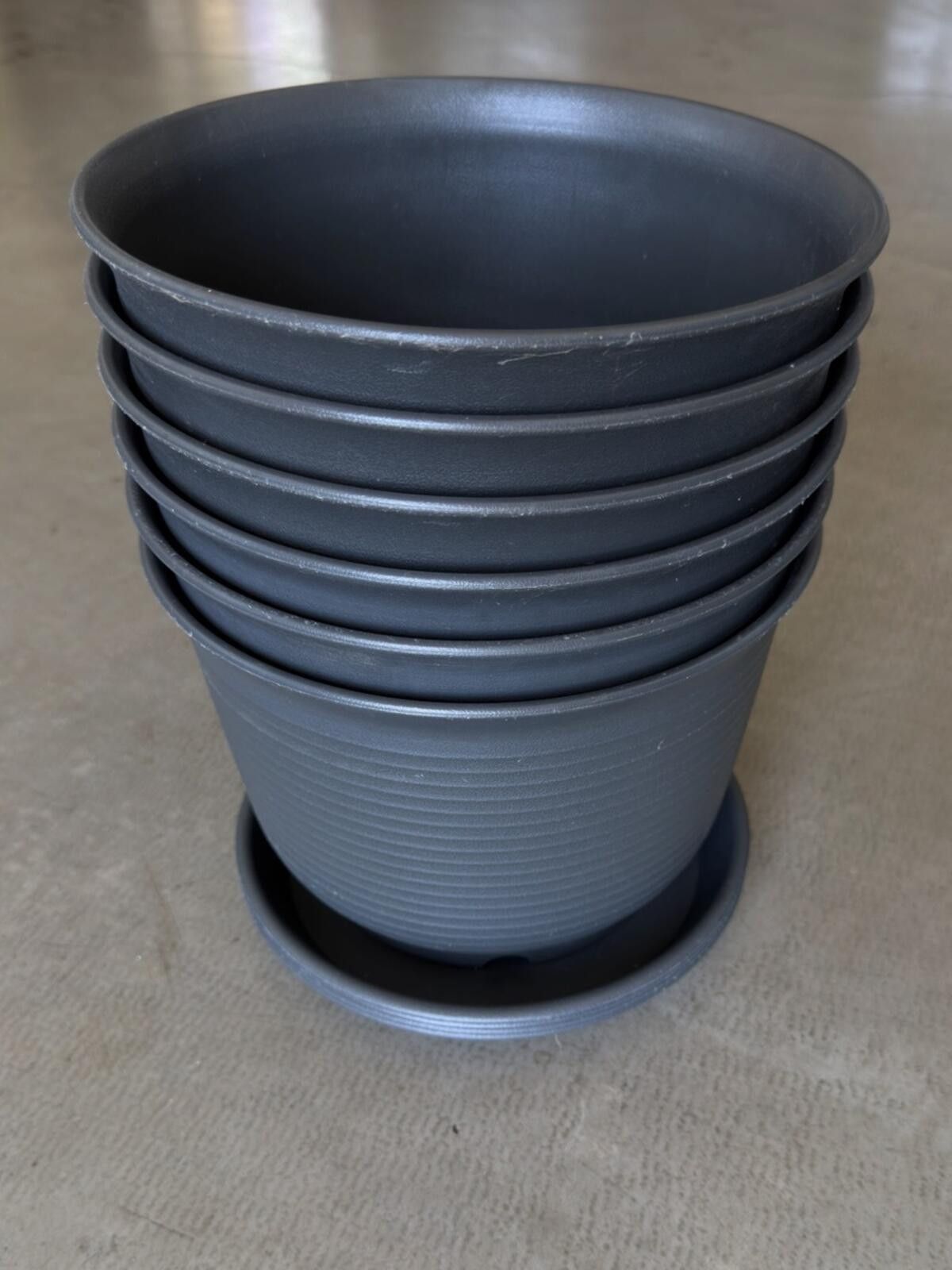 Other 9inch Plastic Plant Pots w Saucers / 12pc Set w Saucers Size ONE SIZE - 2 Thumbnail