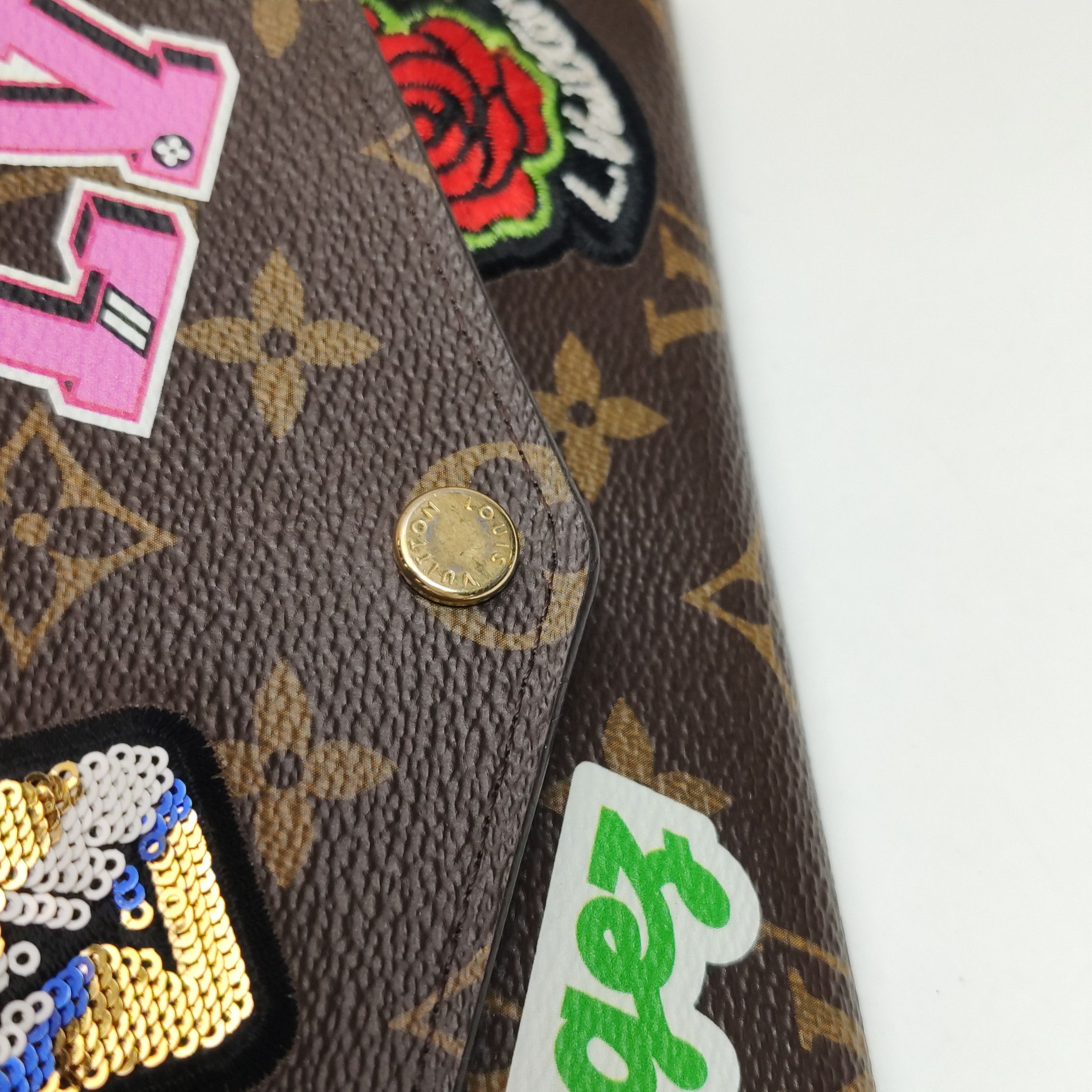 Louis Vuitton Louis Vuitton (LV) Sarah leather monogram logo snap wallet Size ONE SIZE - 4 Thumbnail