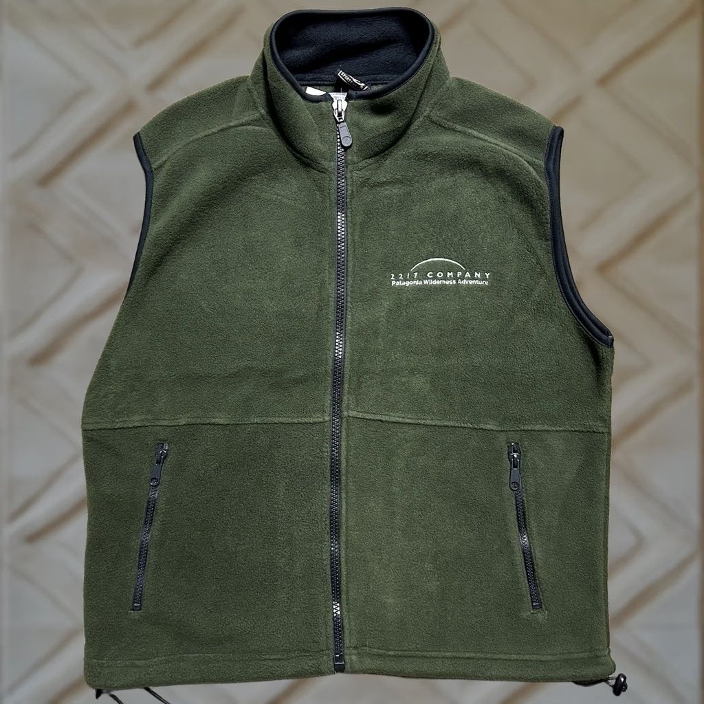 Patagonia VINTAGE NWT Patagonia Wilderness Adventure Company Men’s Size M Fleece Vest Full Zip Green Size US M / EU 48-50 / 2 - 1 Thumbnail