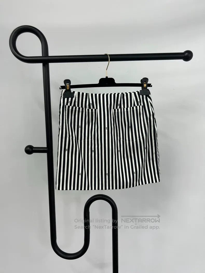 Chanel Chanel 24M striped full double C glitter diamond skirt Size 24" / US 00 / IT 34 - 2 Thumbnail