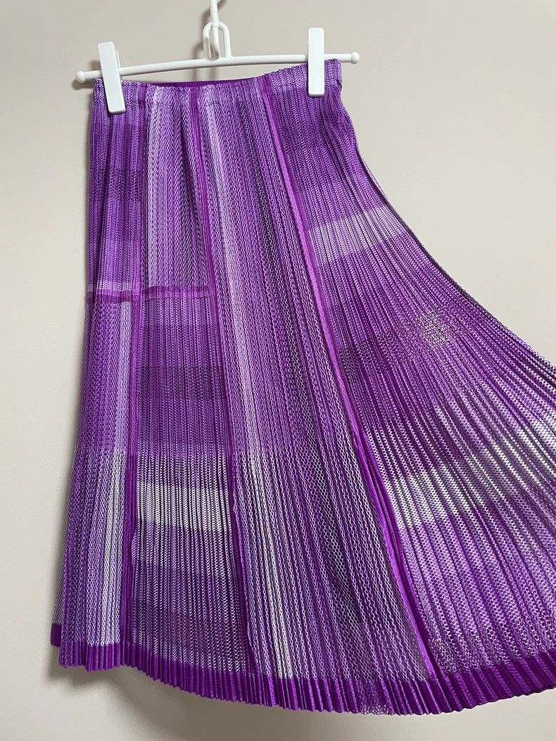 Issey Miyake Issey Miyake size:1 Purple mesh fabric patchwork skirt Size 23" - 2 Thumbnail