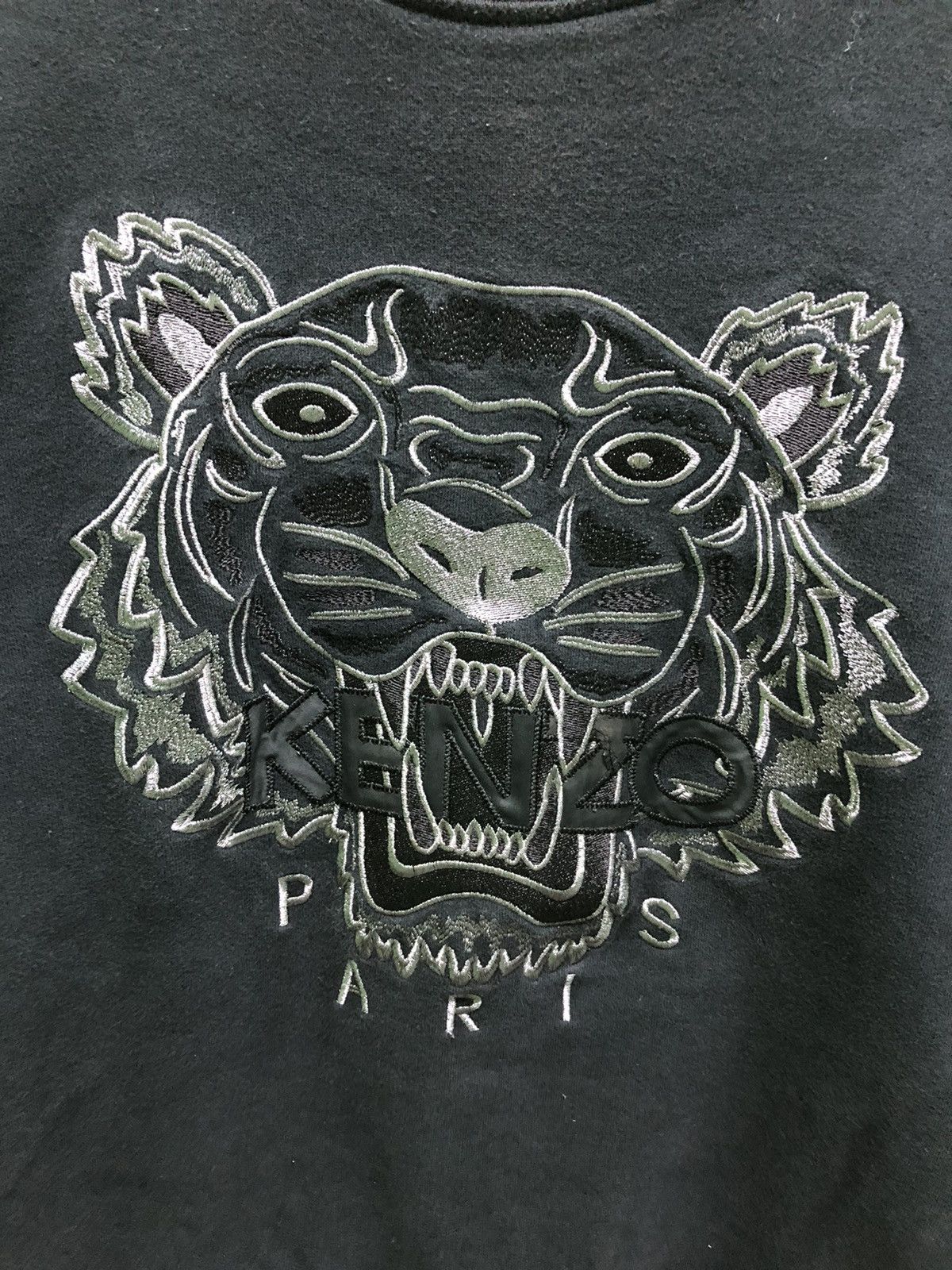 Kenzo × Vintage Kenzo Paris Tiger Jungle Embroidered Logo Sweatshirt Size US M / EU 48-50 / 2 - 2 Thumbnail